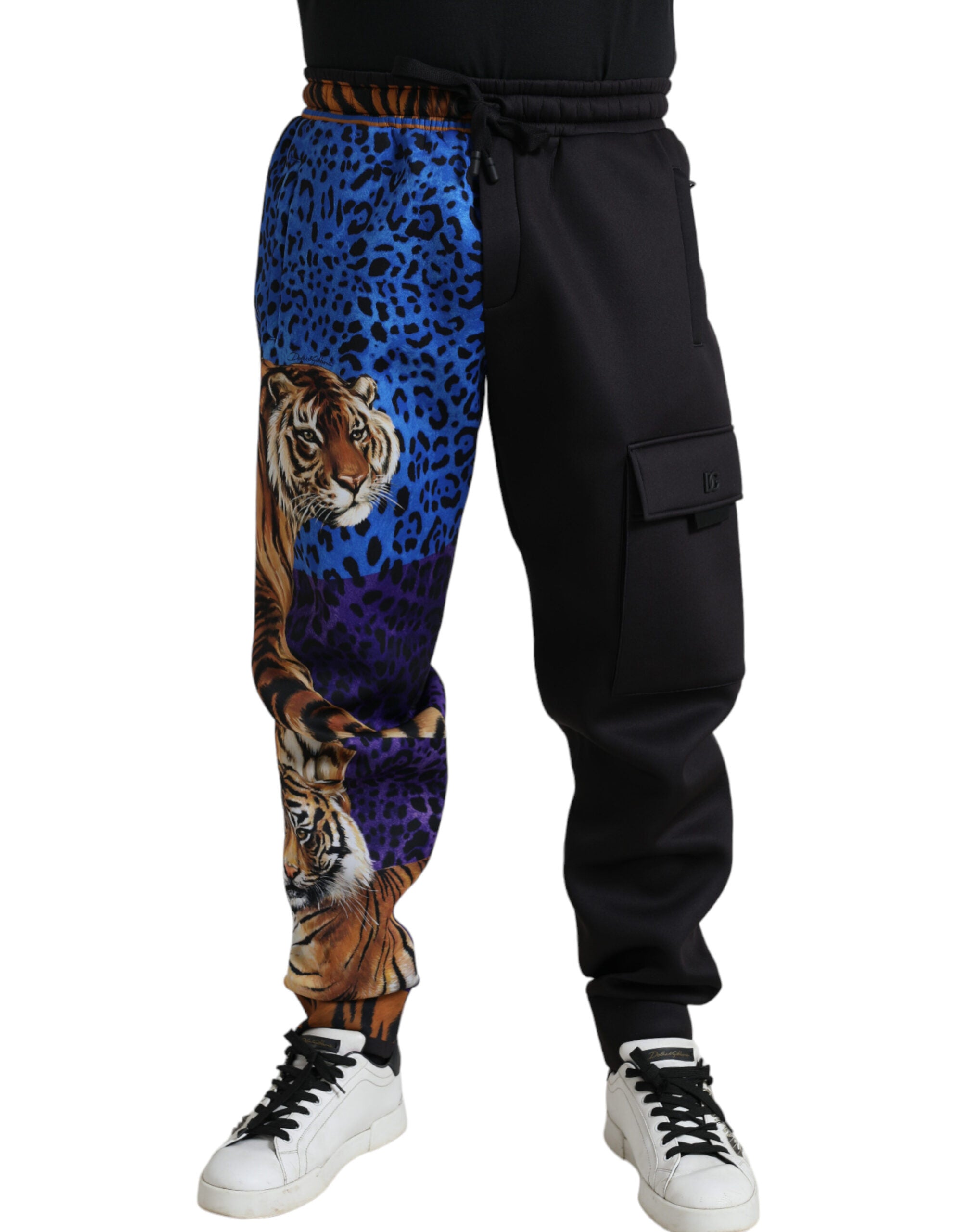 Black Tiger Print Cargo Jogger Pants - ventzia