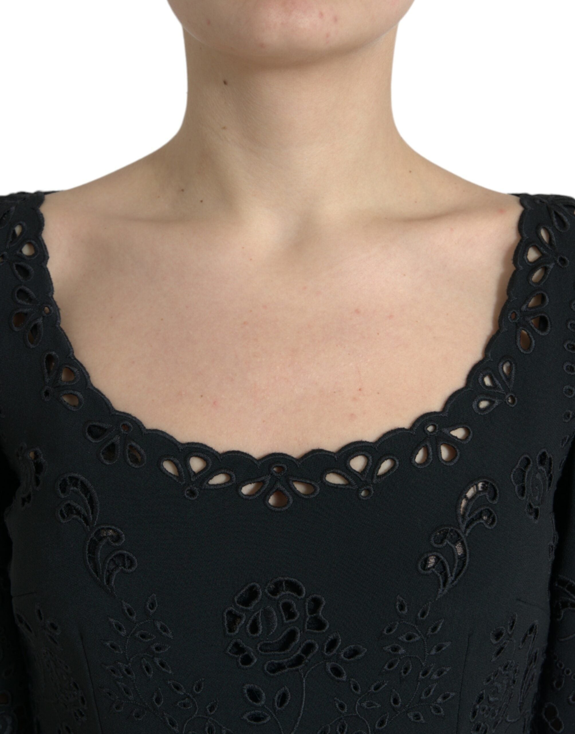 Black Floral Lace Viscose Bodycon Midi Dress - ventzia