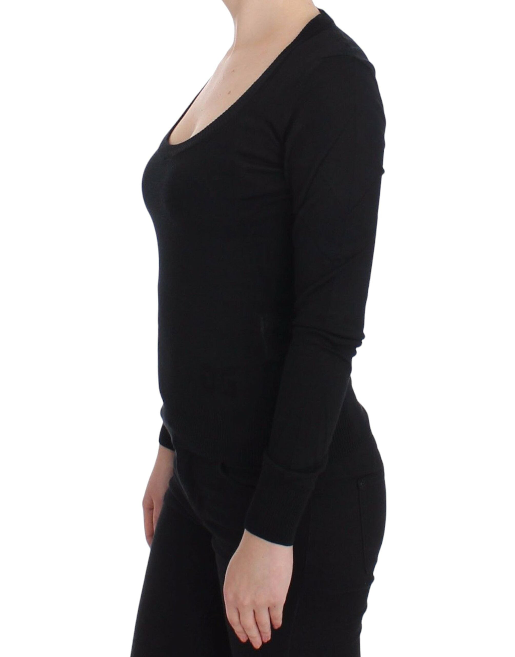 Elegant Black Deep Crewneck Sweater - ventzia