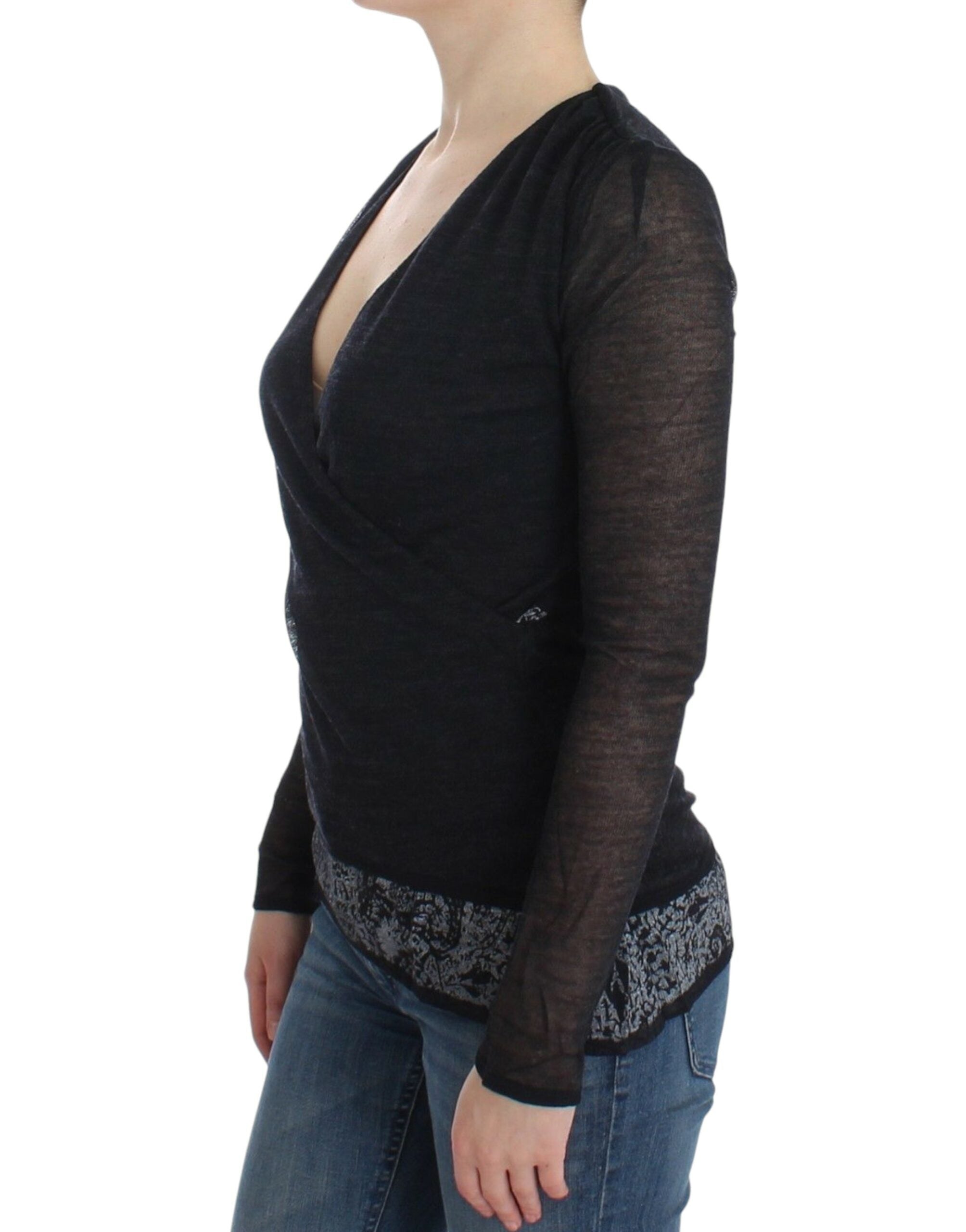 Deep V-neck Black Wool Blend Sweater - ventzia