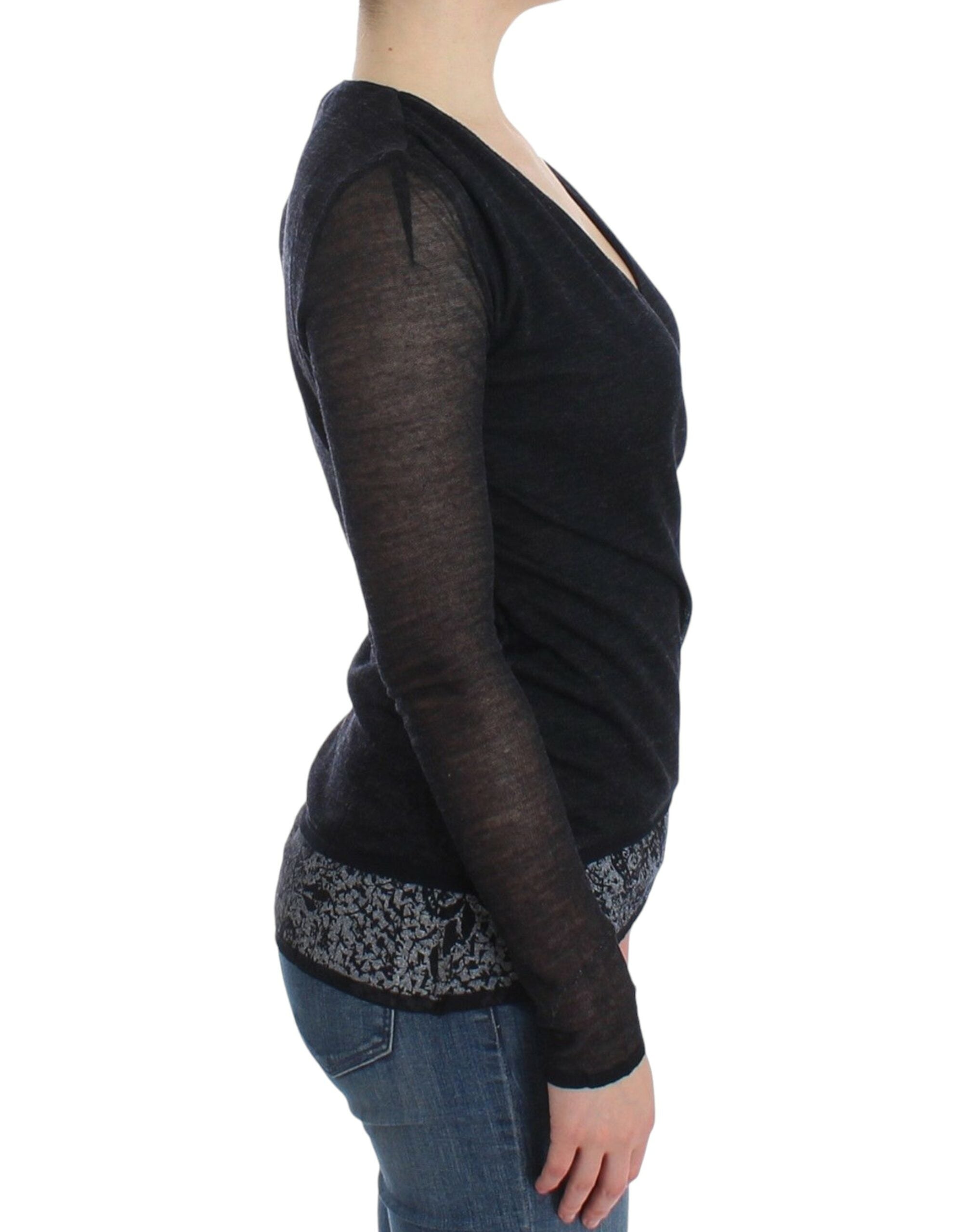 Deep V-neck Black Wool Blend Sweater - ventzia