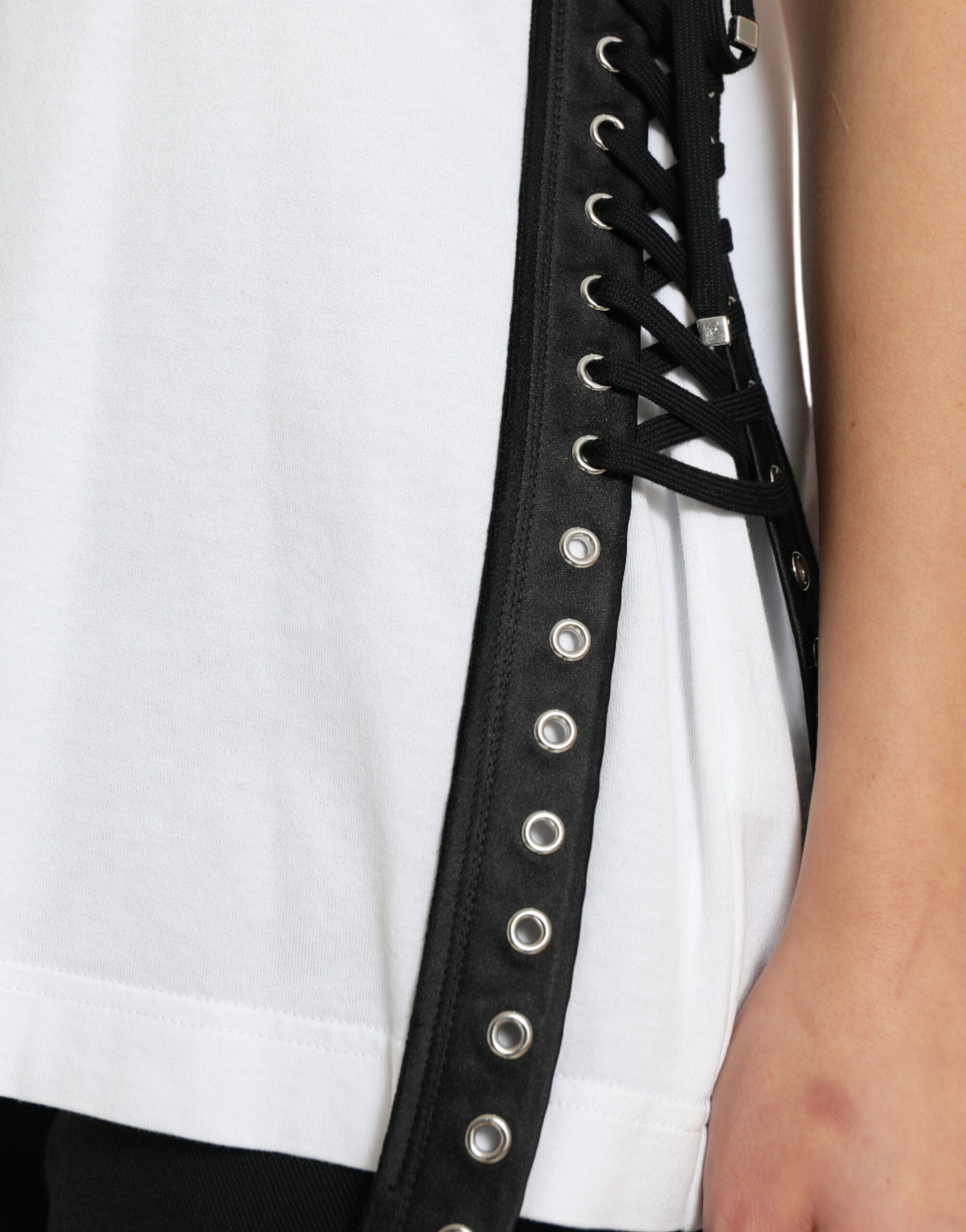 White Slogan Print Lacing Detailed T-shirt - ventzia