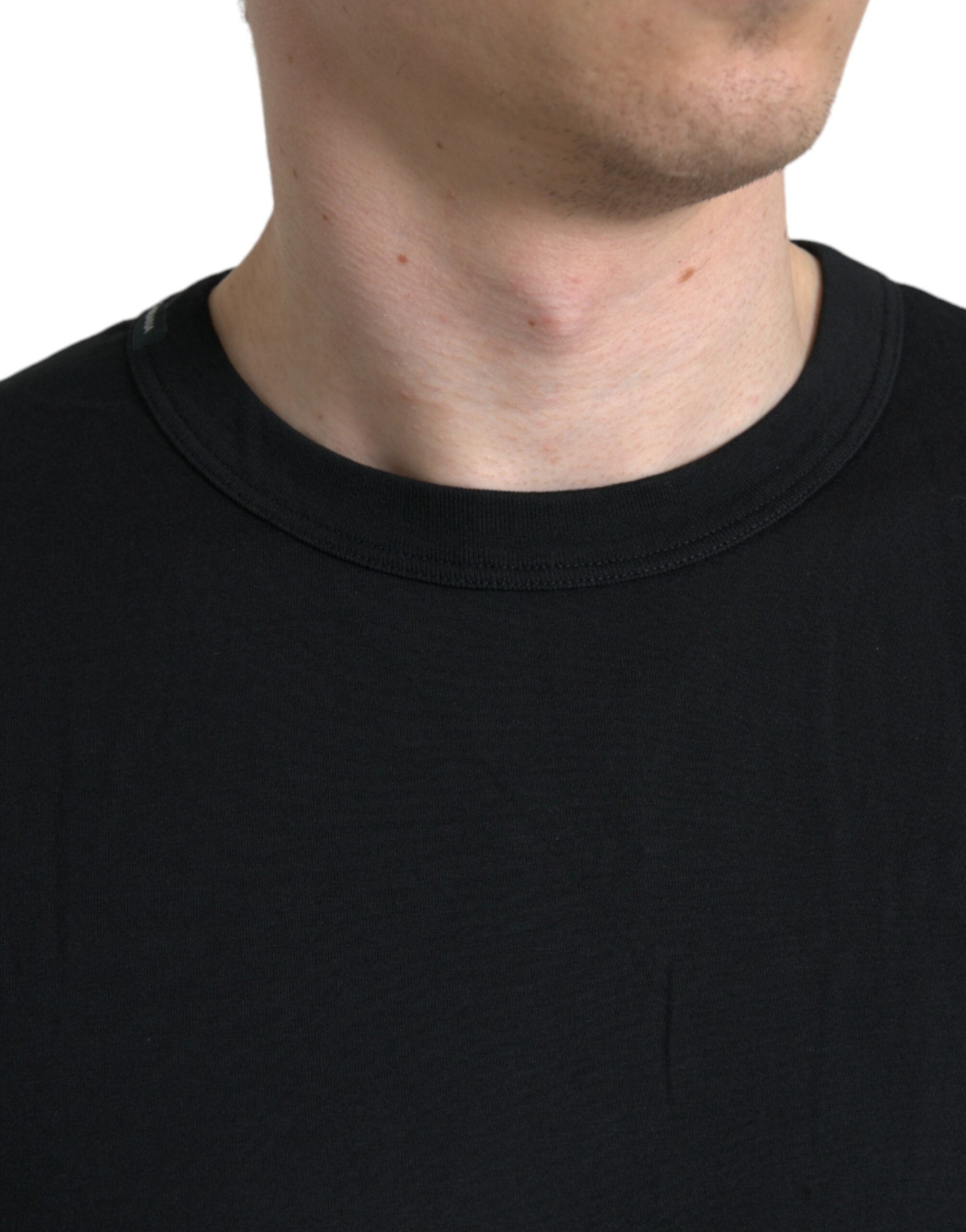 Black Logo Embossed Crew Neck Short Sleeves T-shirt - ventzia