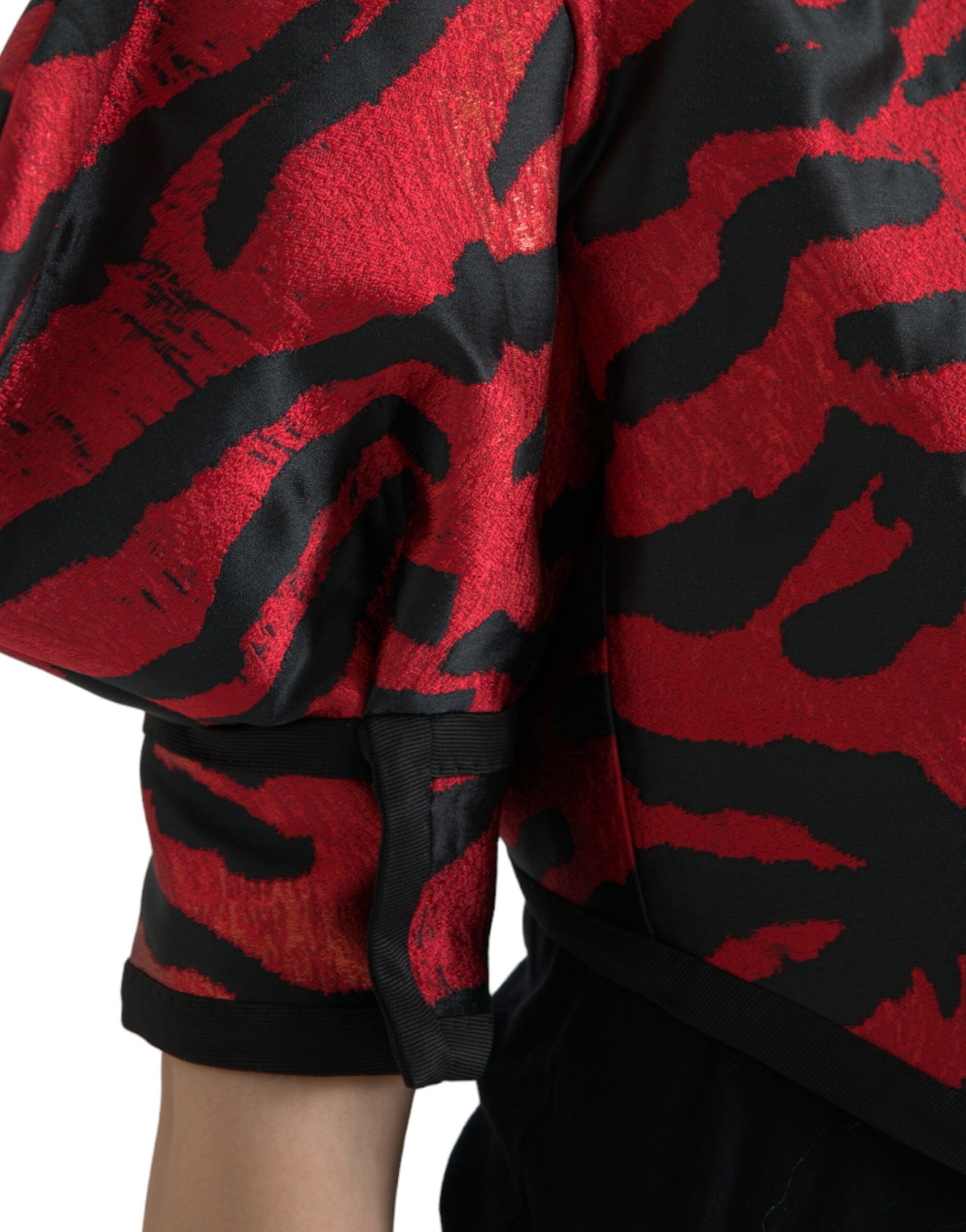 Black Red Patterned Cropped Coat Jacket - ventzia