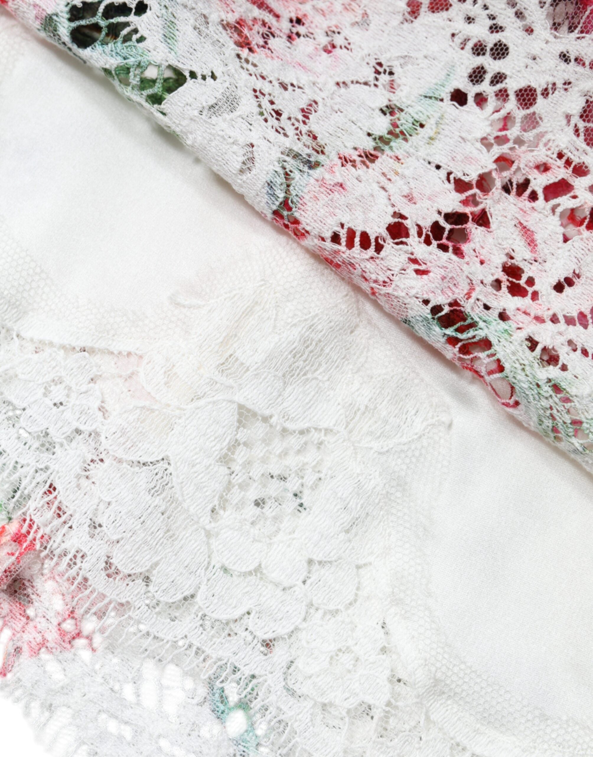 White Peony Lace Short Sleeves Blouse Top - ventzia