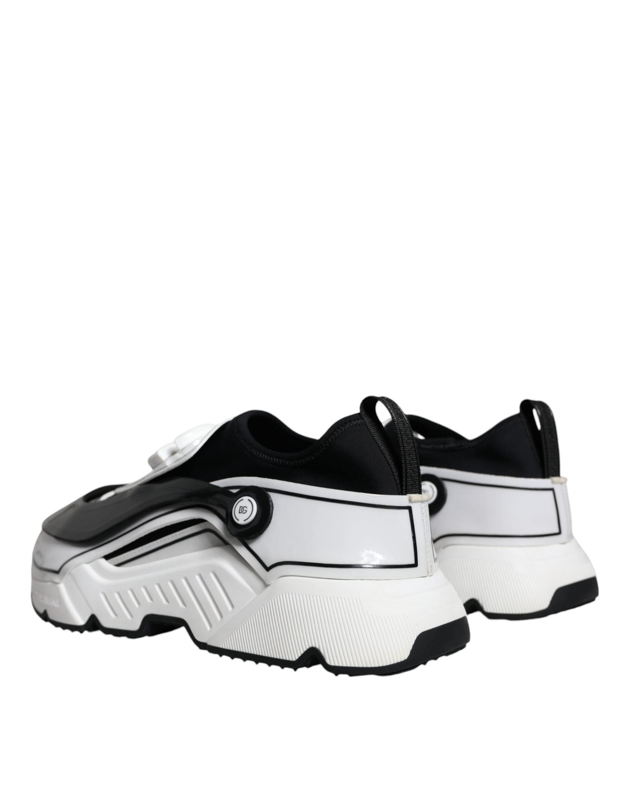 White Black Logo Plaque Daymaster Sneakers Shoes - ventzia