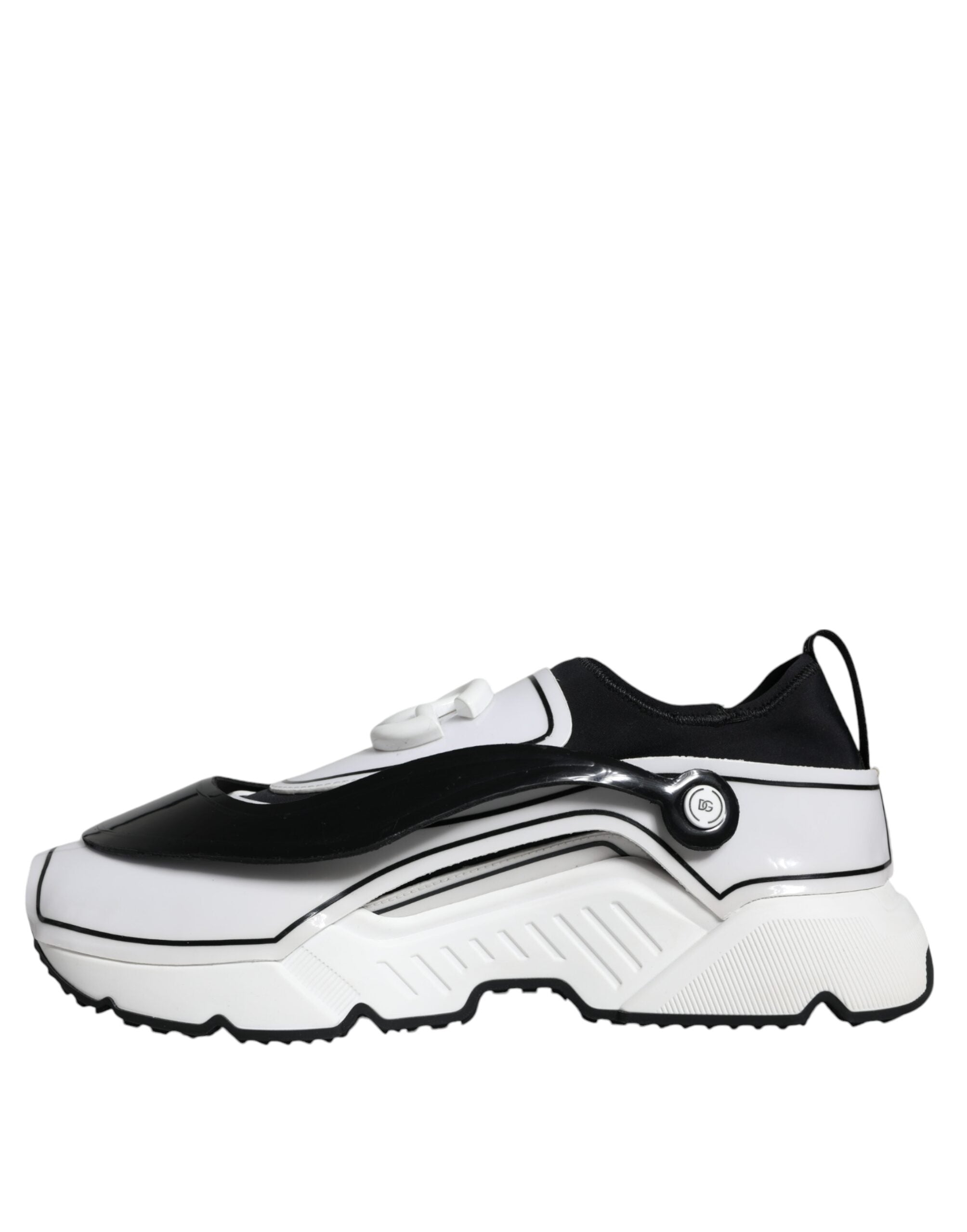 White Black Logo Plaque Daymaster Sneakers Shoes - ventzia