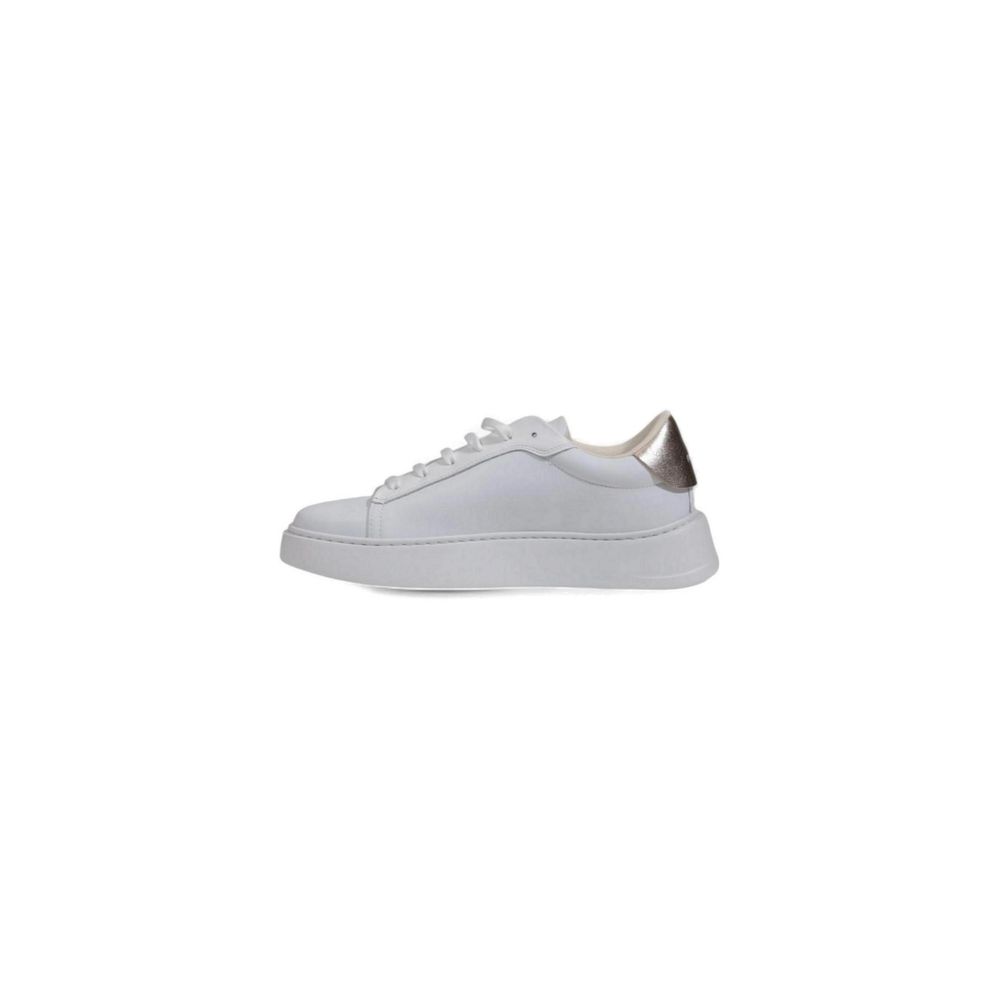White Polyethylene Sneaker - ventzia