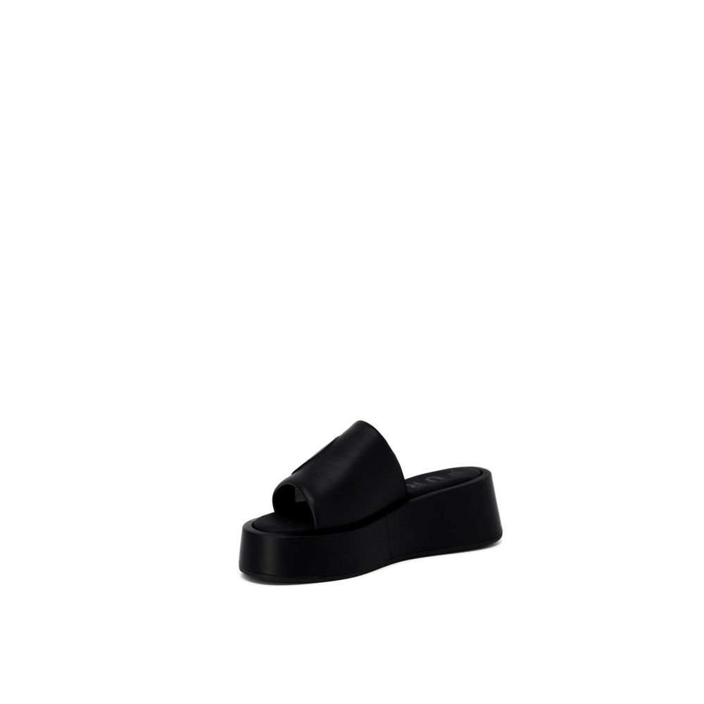 Black Leather Slipper - ventzia