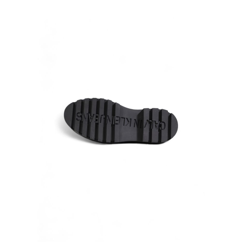 Black Polyethylene Platform - ventzia