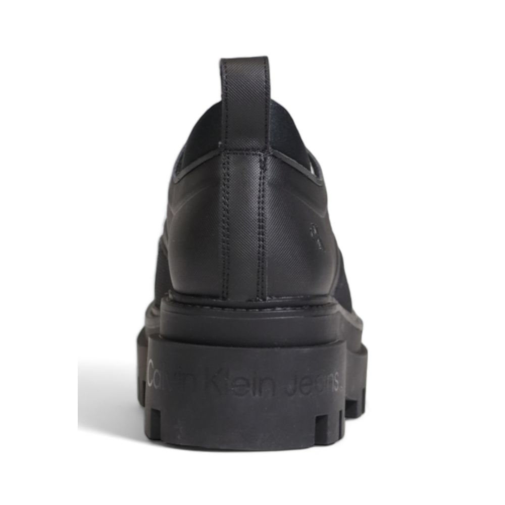 Black Polyethylene Platform - ventzia