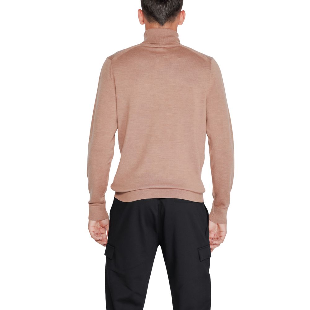 Beige Wool Turtleneck - ventzia