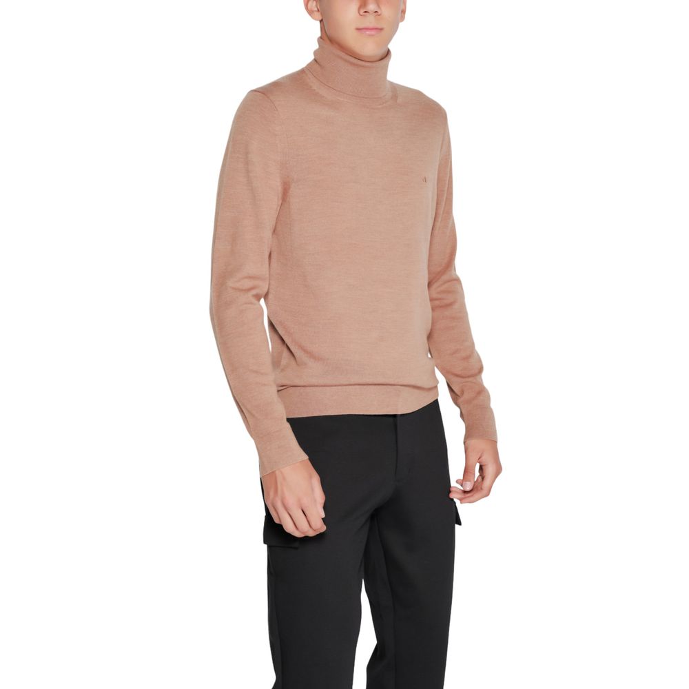 Beige Wool Turtleneck - ventzia