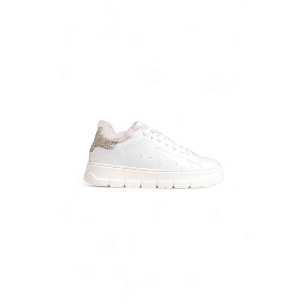 White Leather Sneaker - ventzia