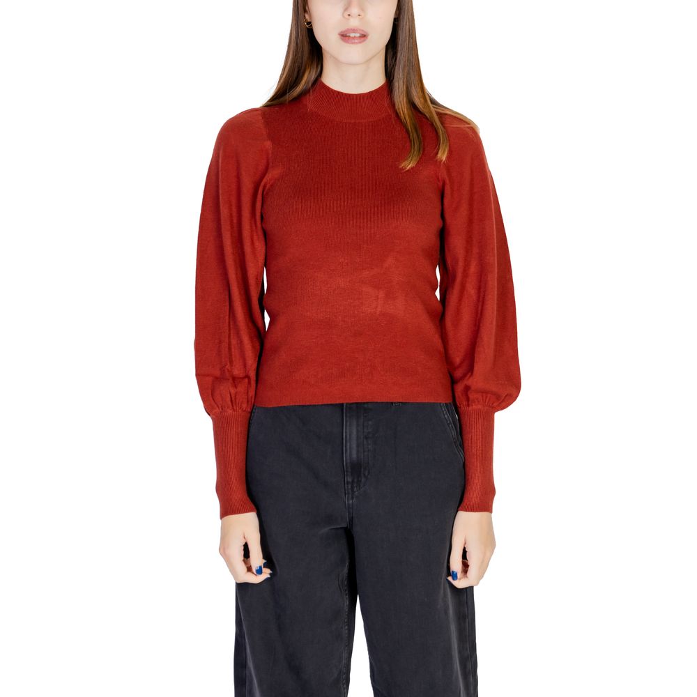 Red Viscose Sportswear - ventzia