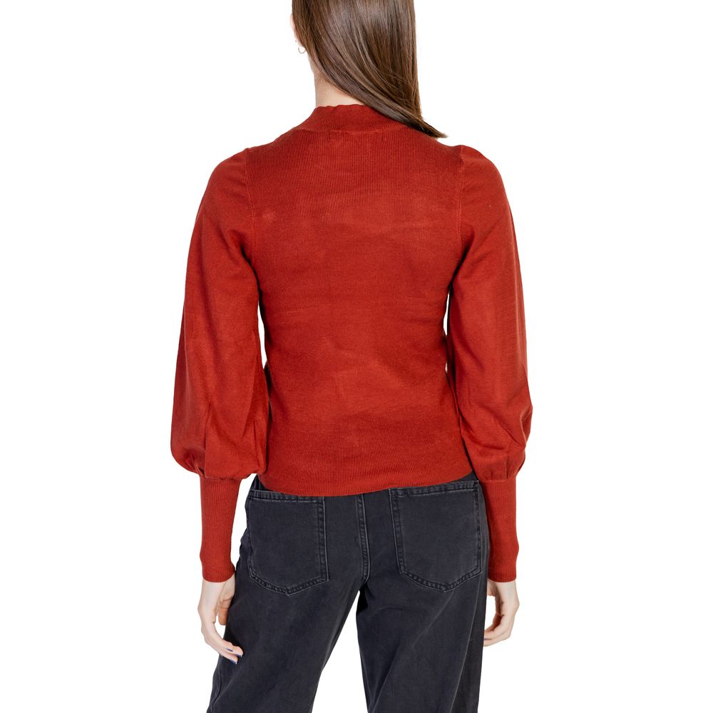 Red Viscose Sportswear - ventzia