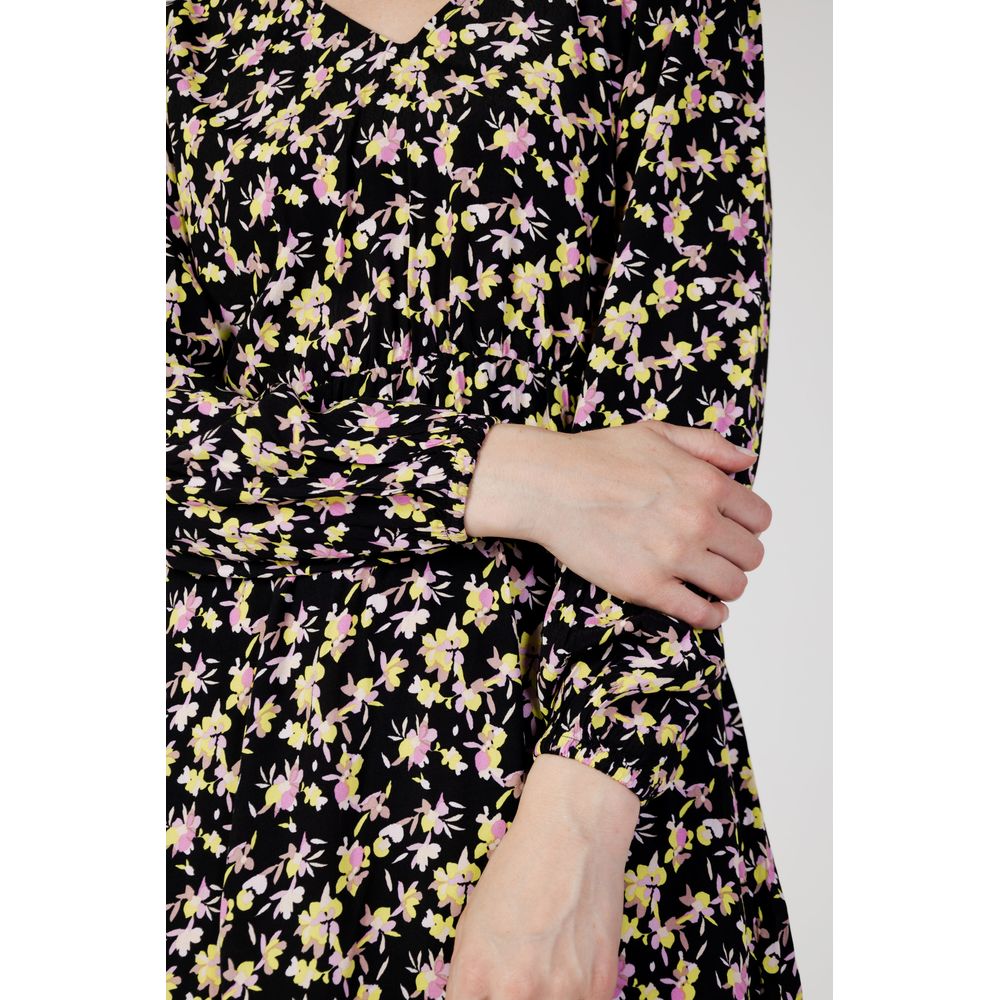 Black Viscose Short - ventzia