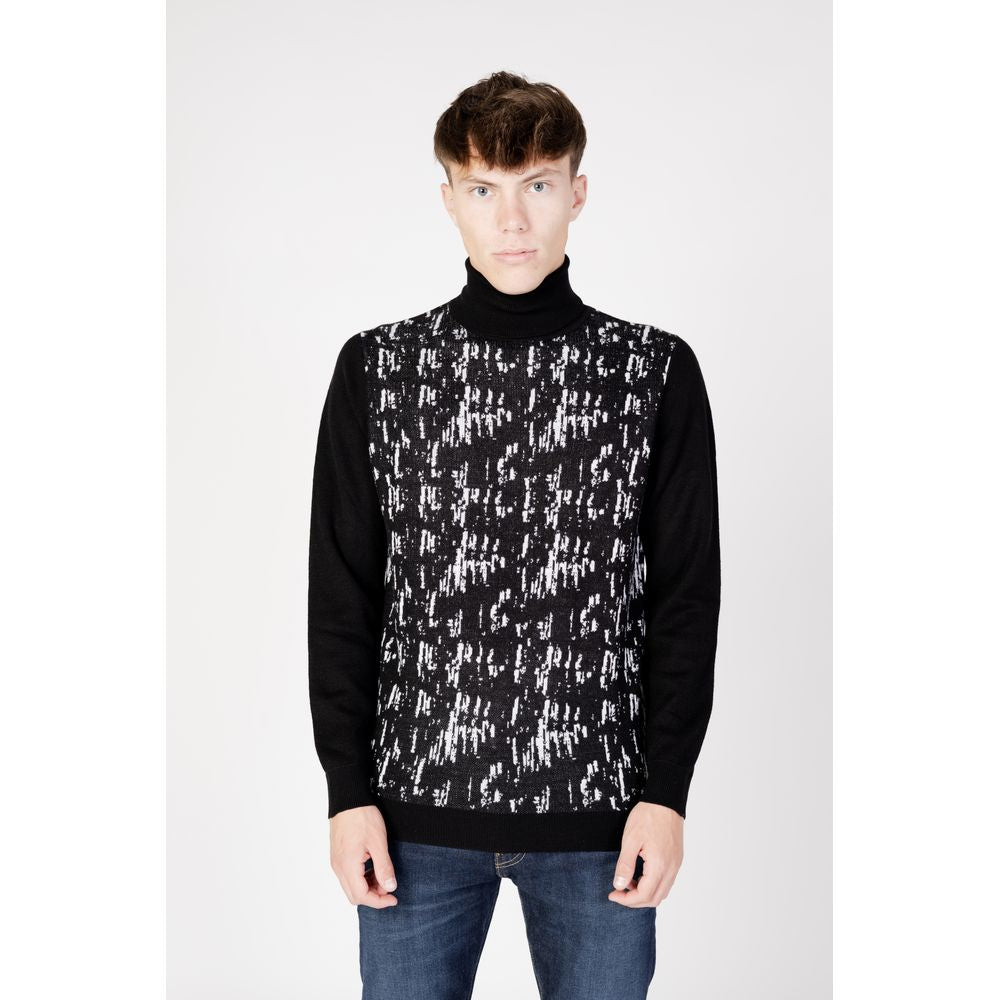 Black Wool Turtleneck - ventzia