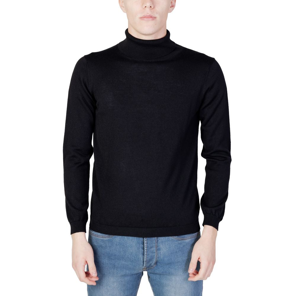 Black Viscose Turtleneck - ventzia