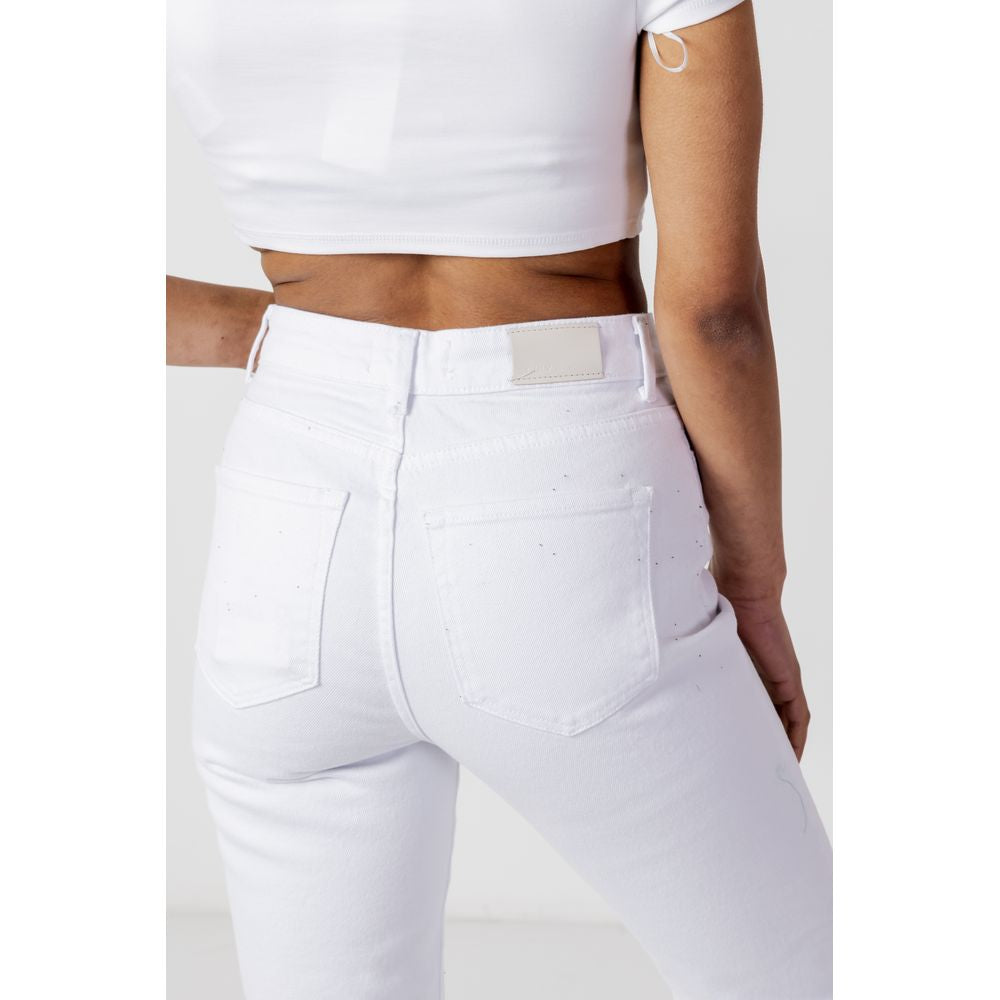 White Cotton Mom Jean - ventzia