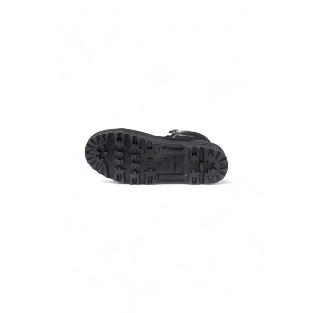 Black Fabric Sneaker - ventzia