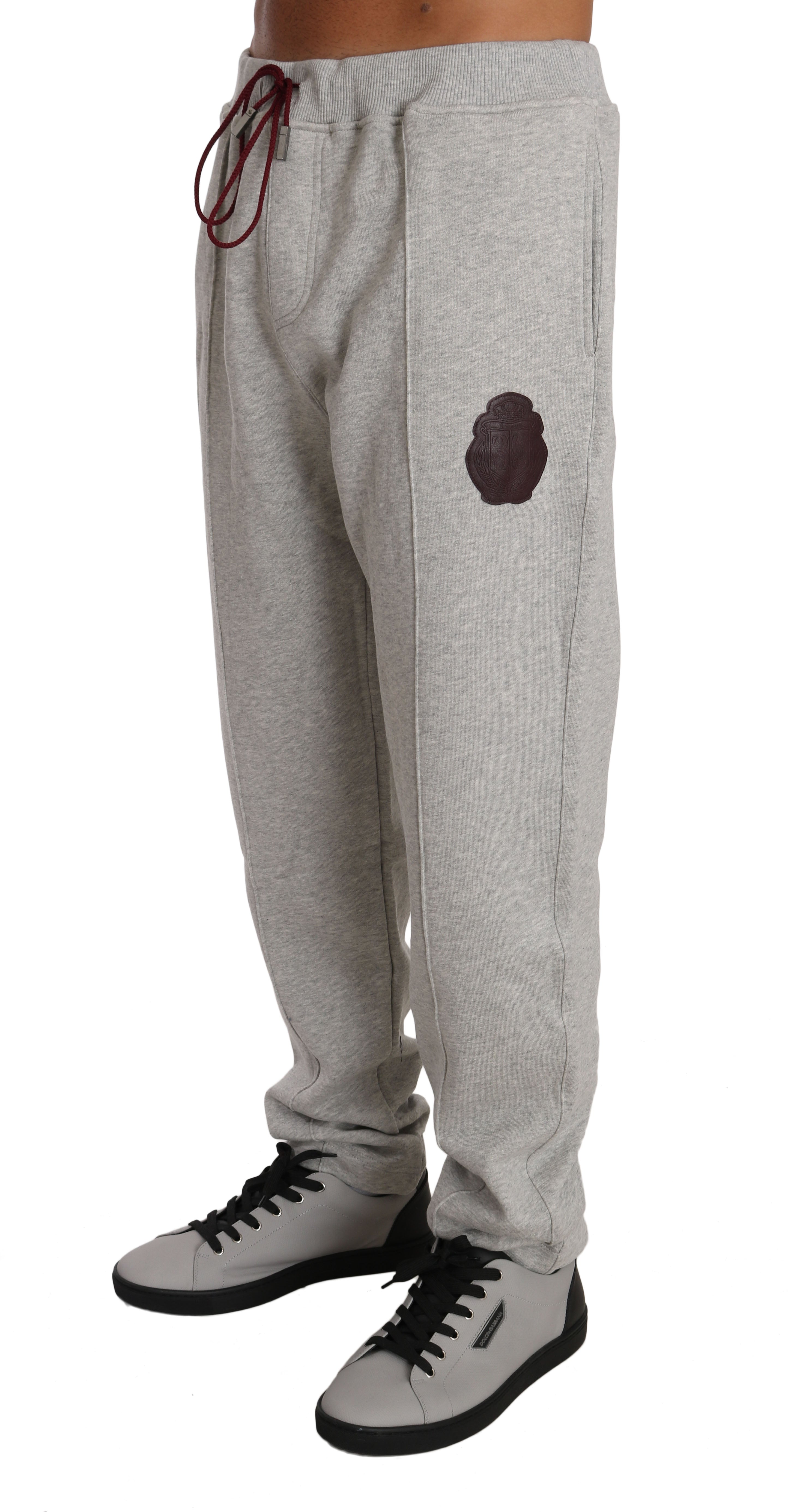 Elegant Gray Hooded Sweatsuit Ensemble - ventzia