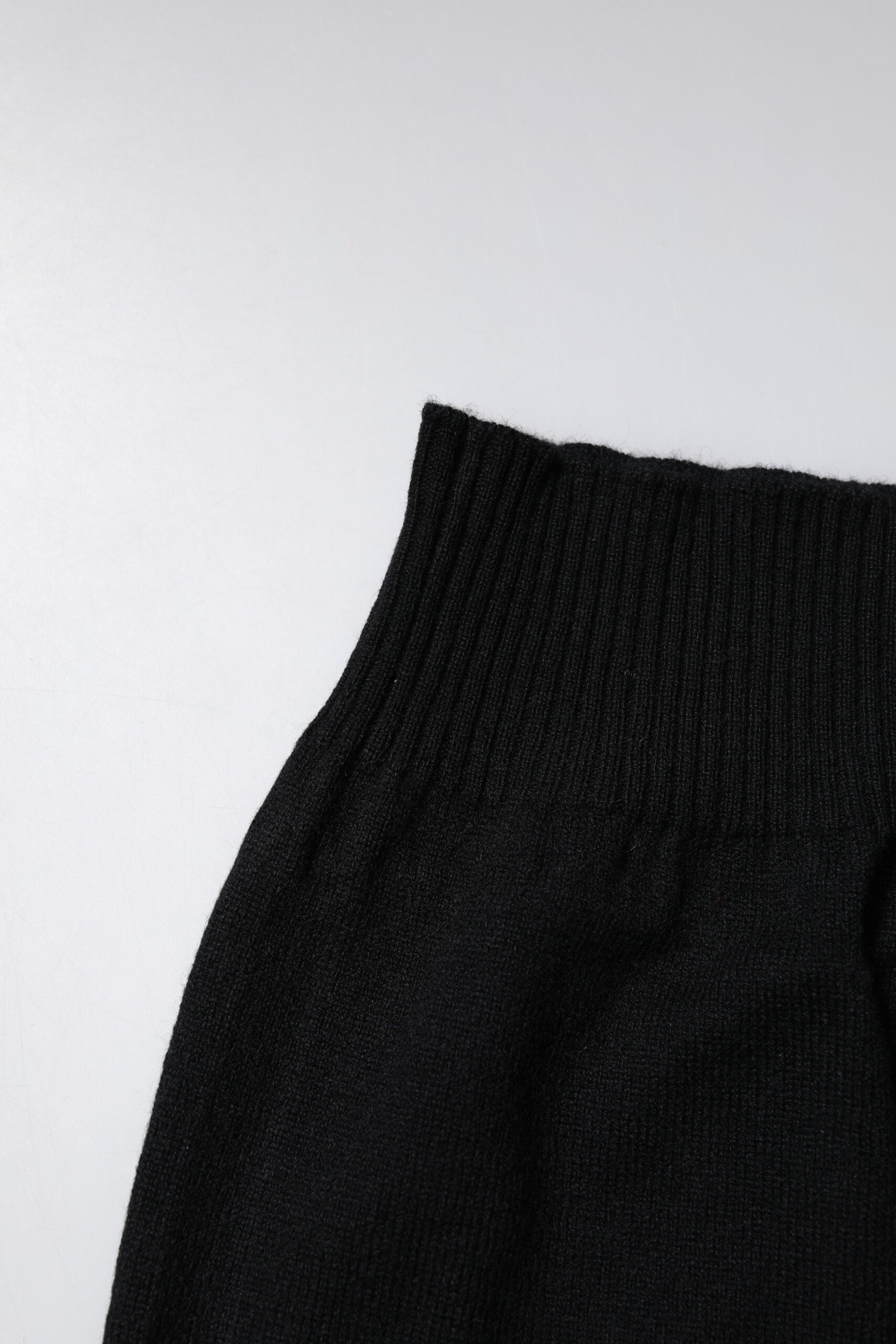 Black Cashmere Knitted Neck Warmer Foulard Scarf - ventzia