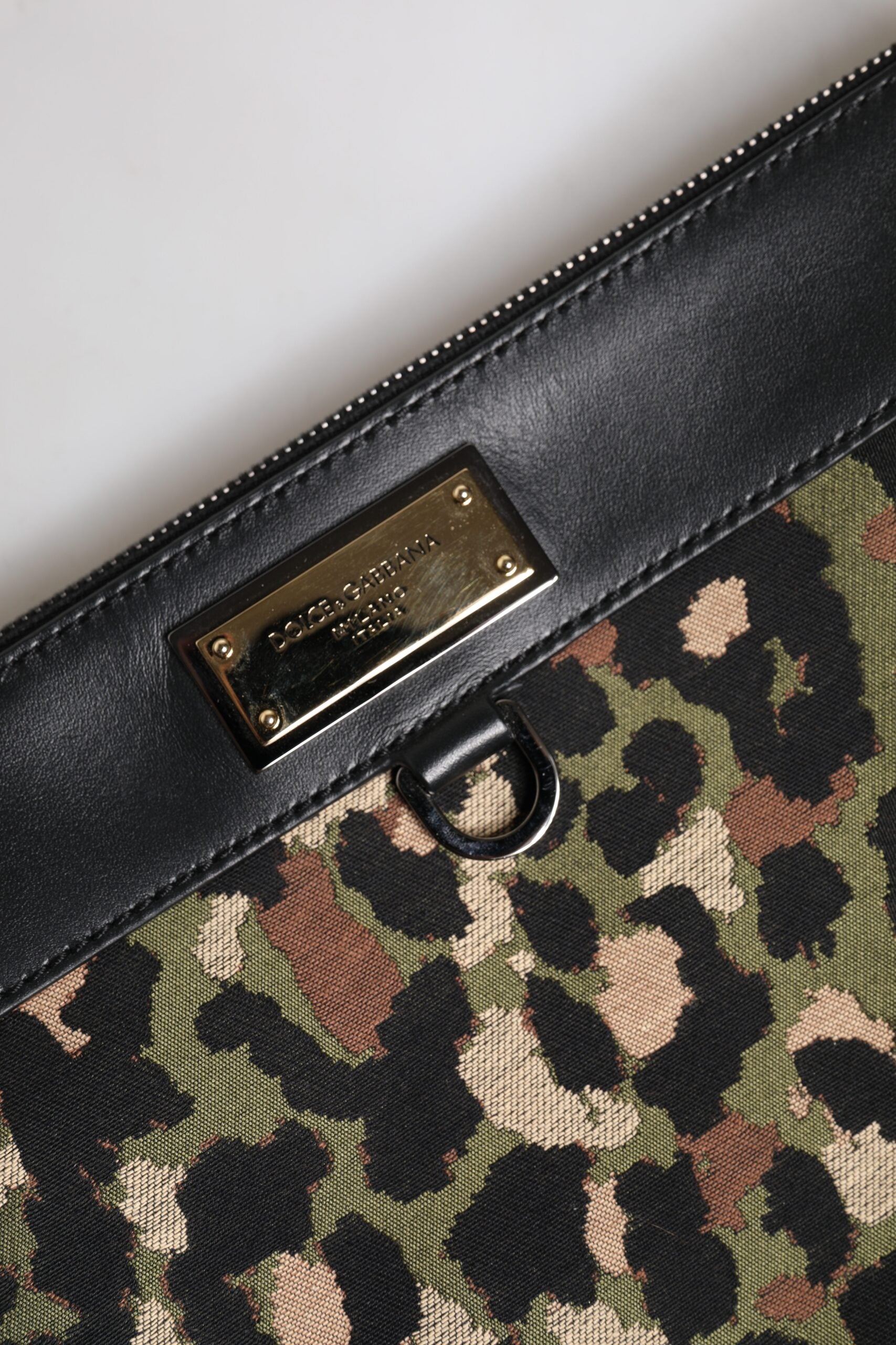 Multicolor Leopard Jacquard Print Logo Plaque Pouch Bag - ventzia