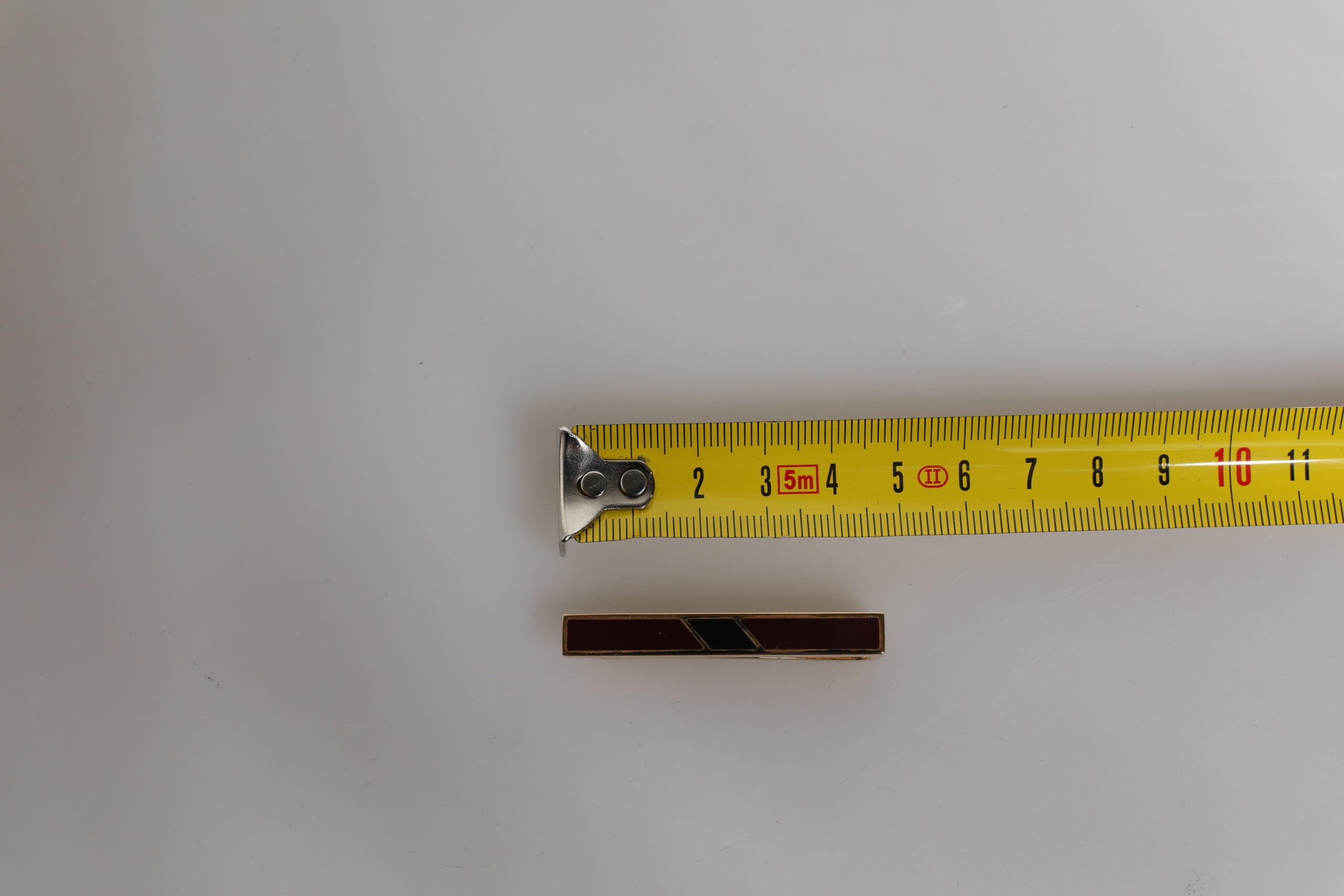Multicolor Gold Tone Brass Tie Clip Bar - ventzia