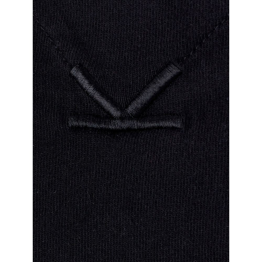 Elegant Cotton Tee in Timeless Black - ventzia