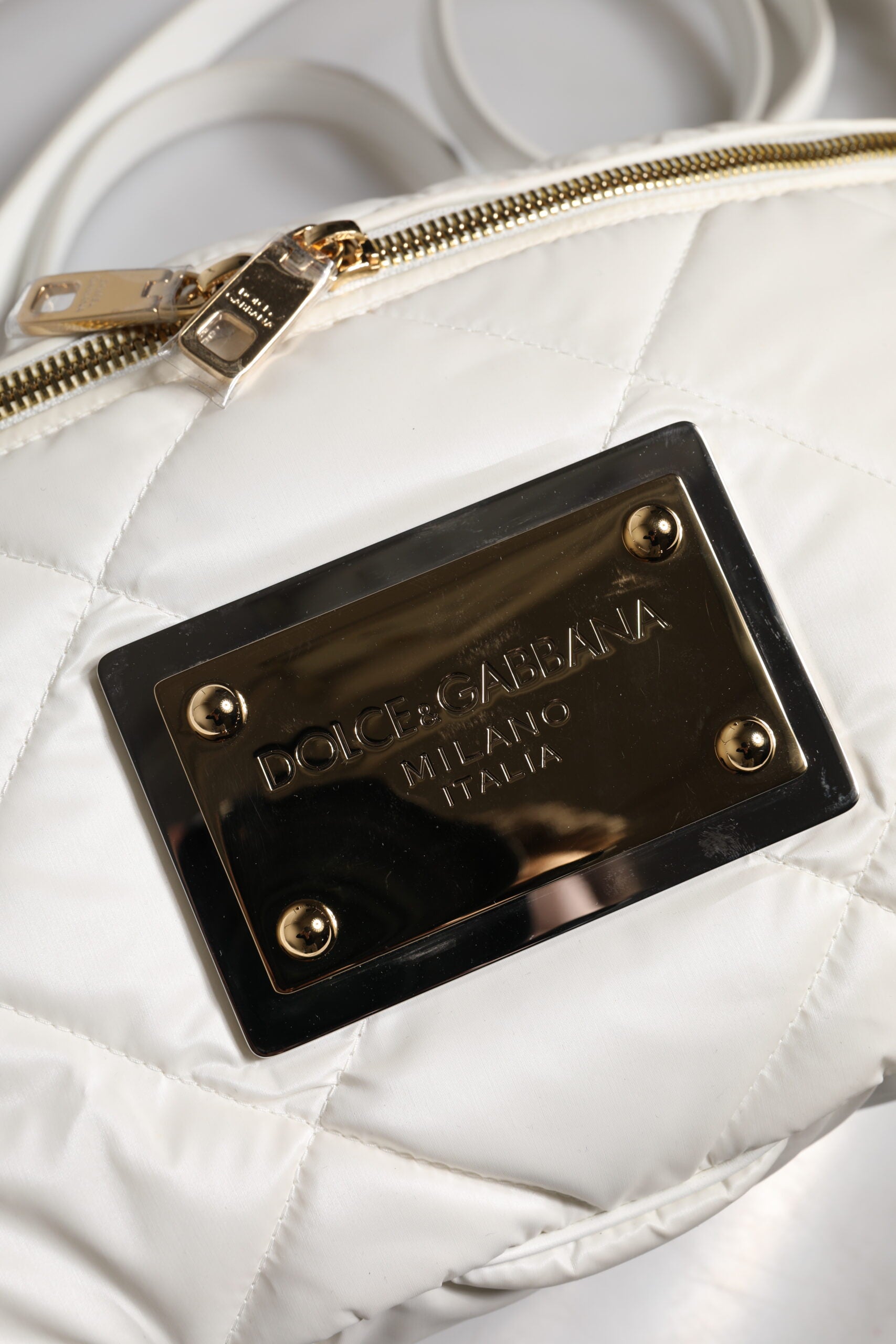 White Quilted Logo Plaque Belt Waist Fanny Pack Bag - ventzia
