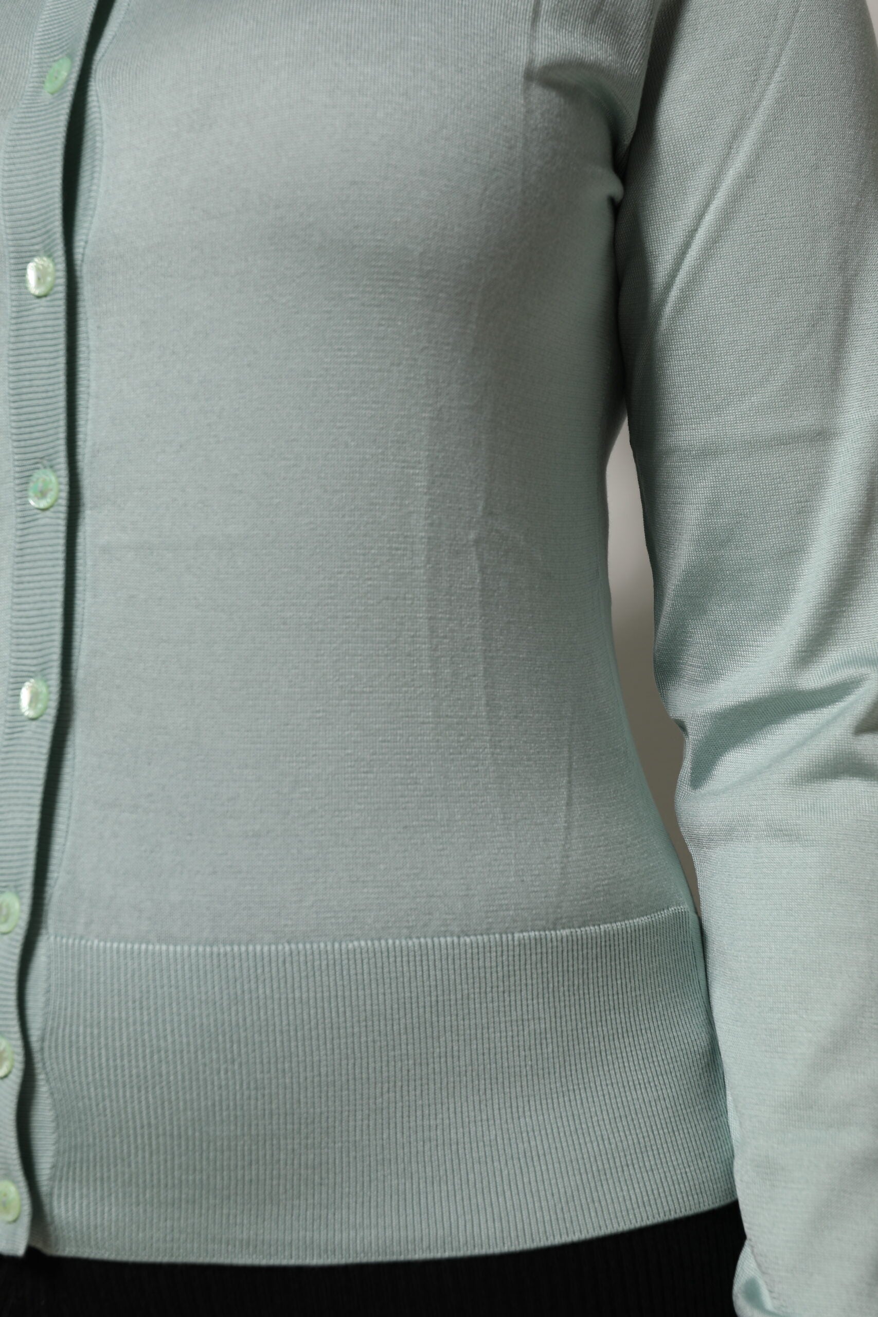 Light Green Silk Button Down Cardigan Sweater - ventzia
