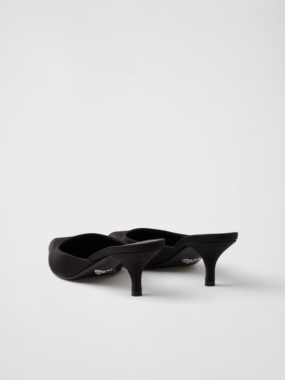 Black Satin Sabot - ventzia