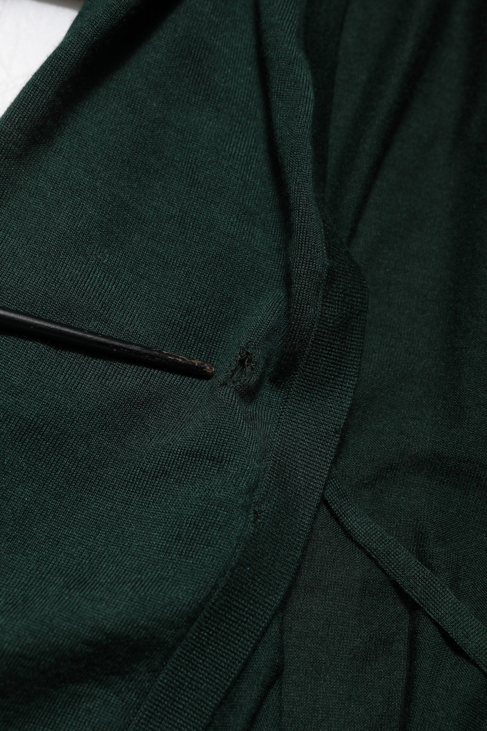Dark Green Cashmere Silk Cardigan Sweater - ventzia