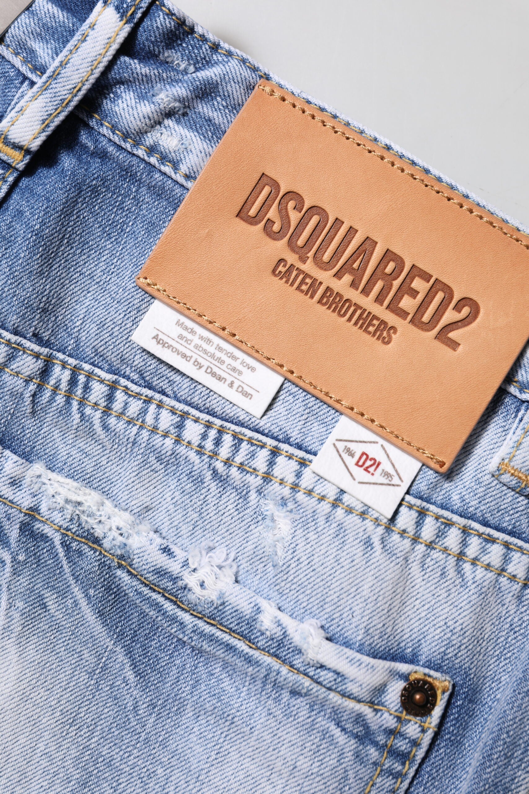 Blue Washed High Waist Wide Leg Jeans - ventzia