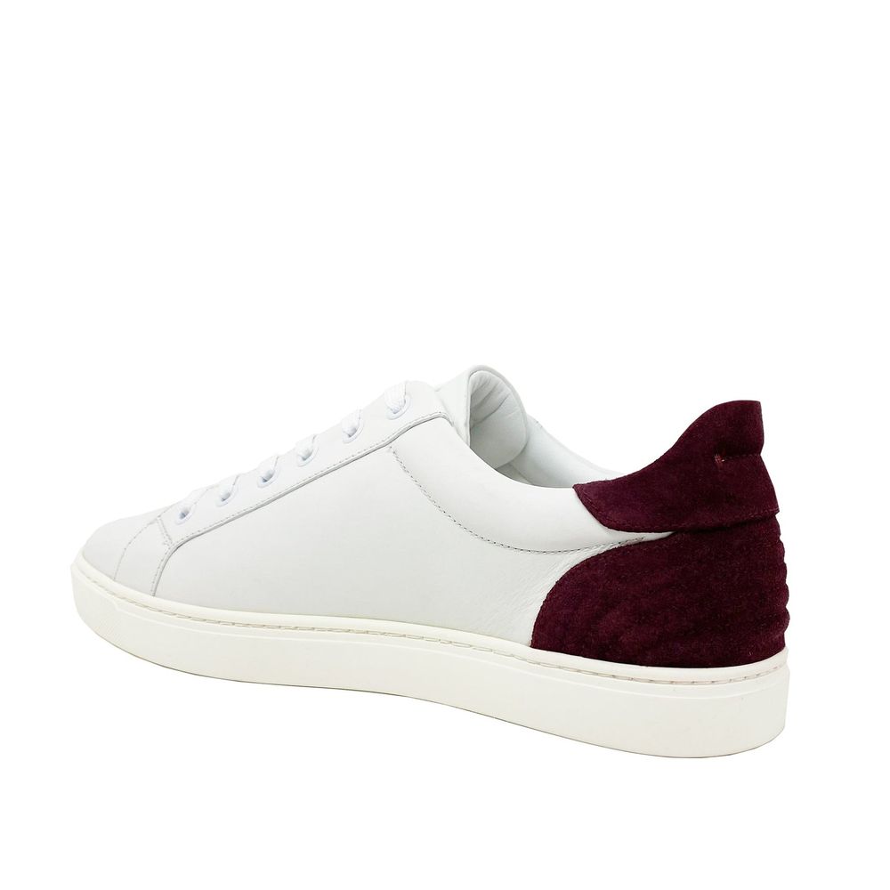 Logo Leather Sneakers - ventzia