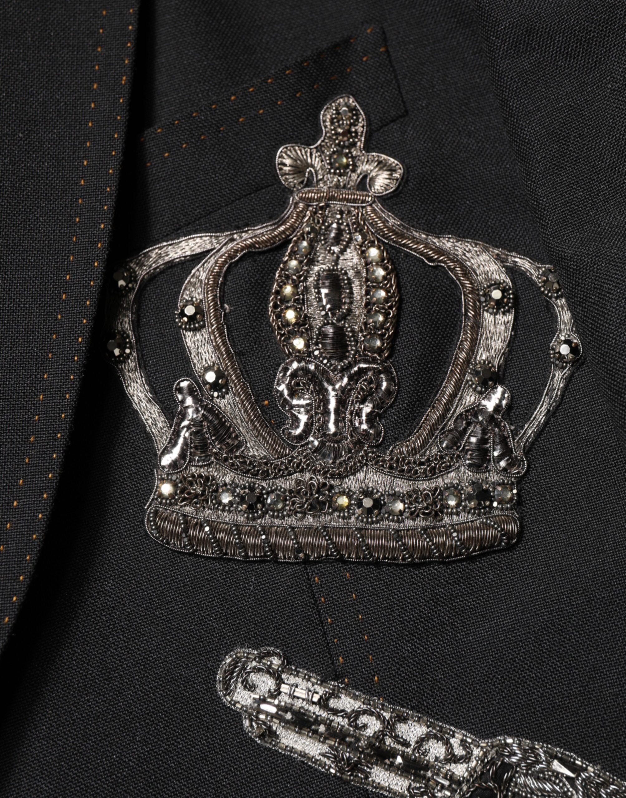 Black Bee Crown Embellished Suit Coat Blazer - ventzia
