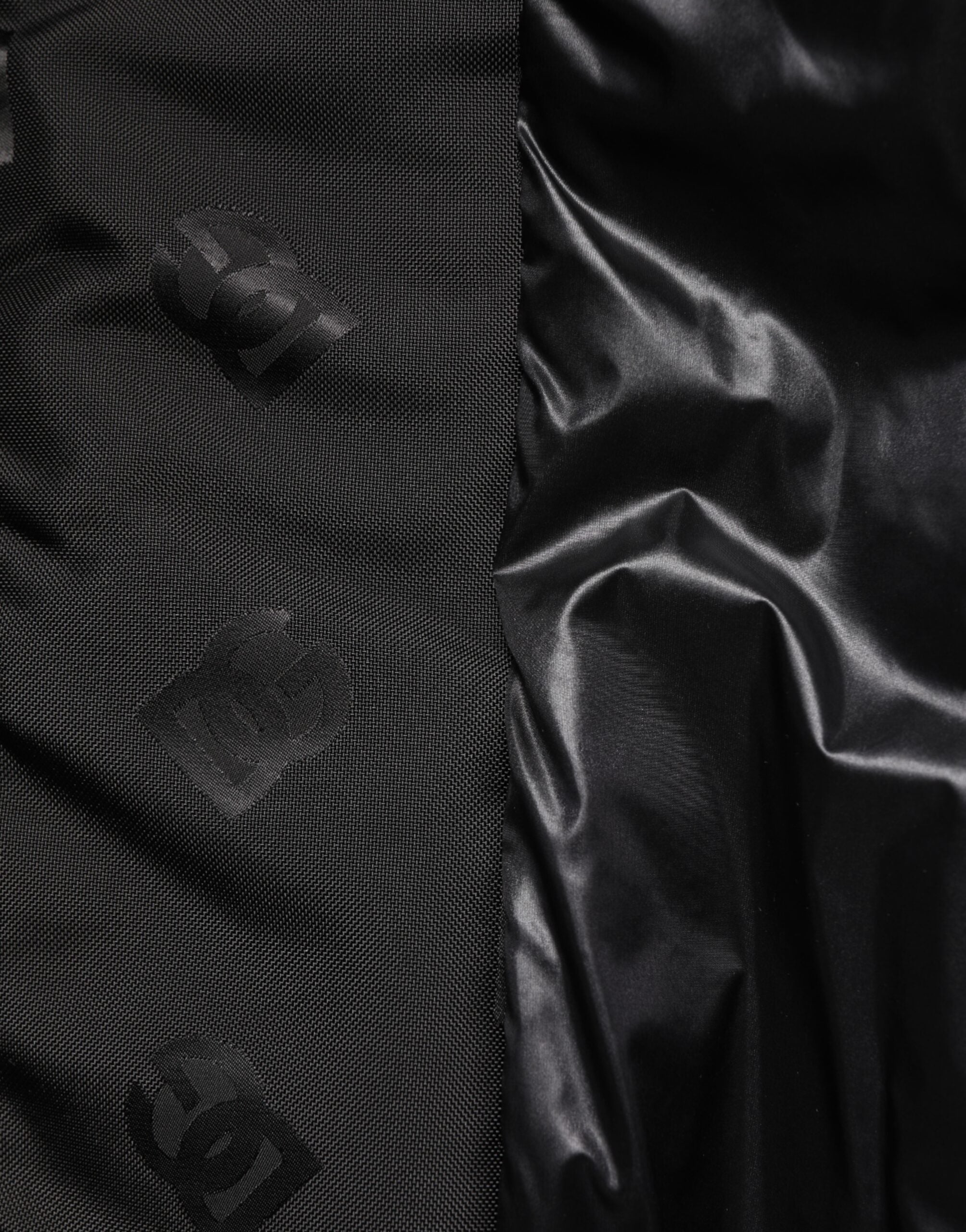 Black Cargo Windbraker Logo Mania Jacket - ventzia