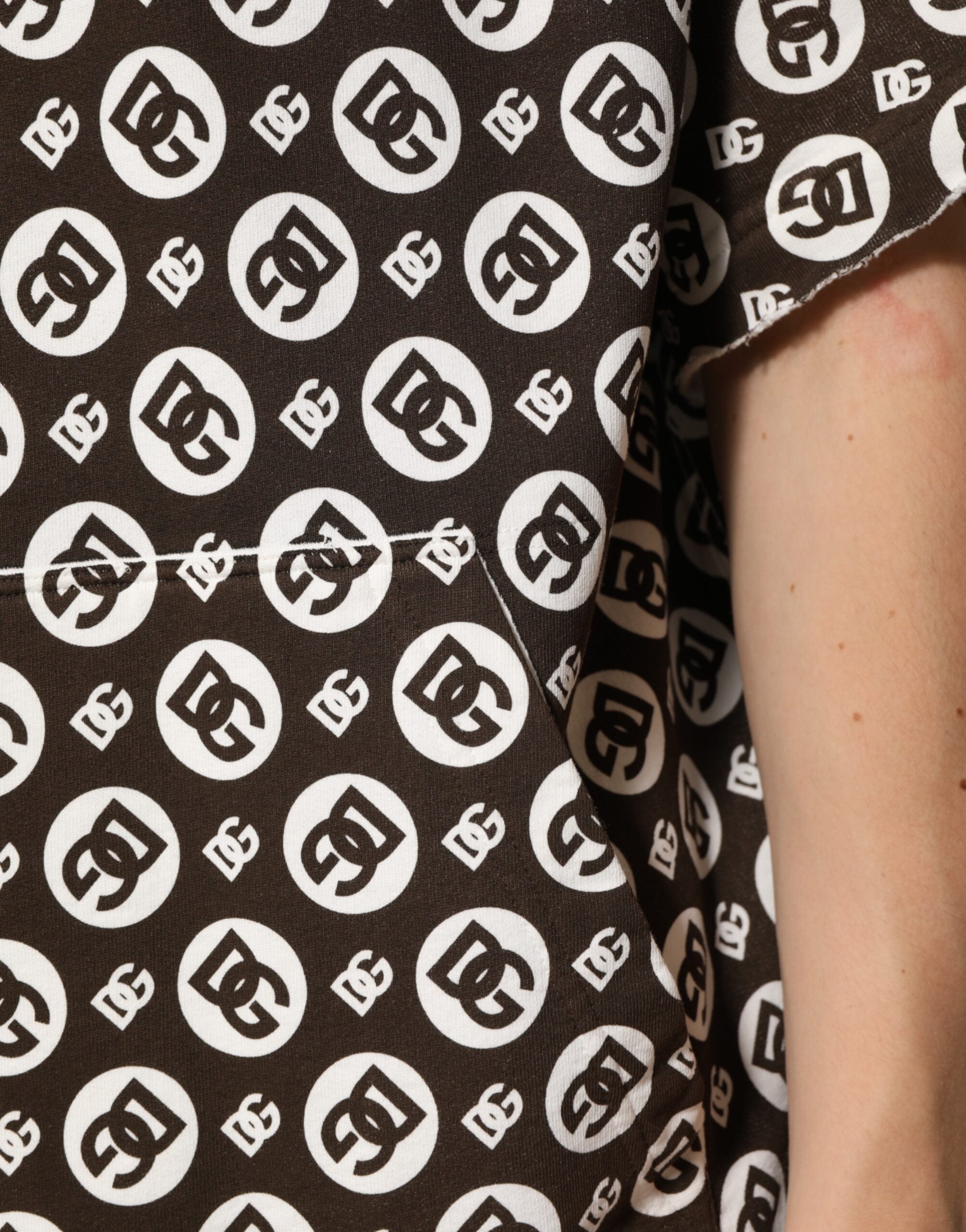 Brown White DG Logo Short Hoodie Sweater - ventzia