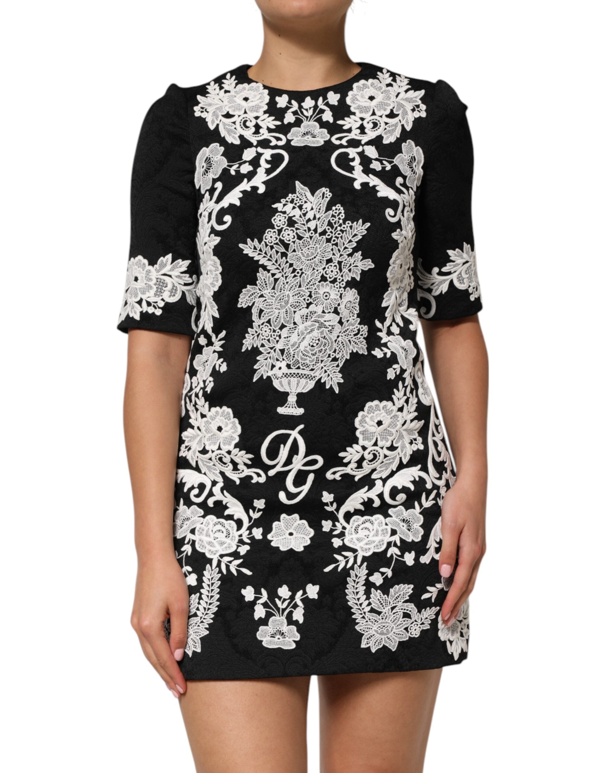 Black Lace Trim Short Sleeves A-line Dress - ventzia
