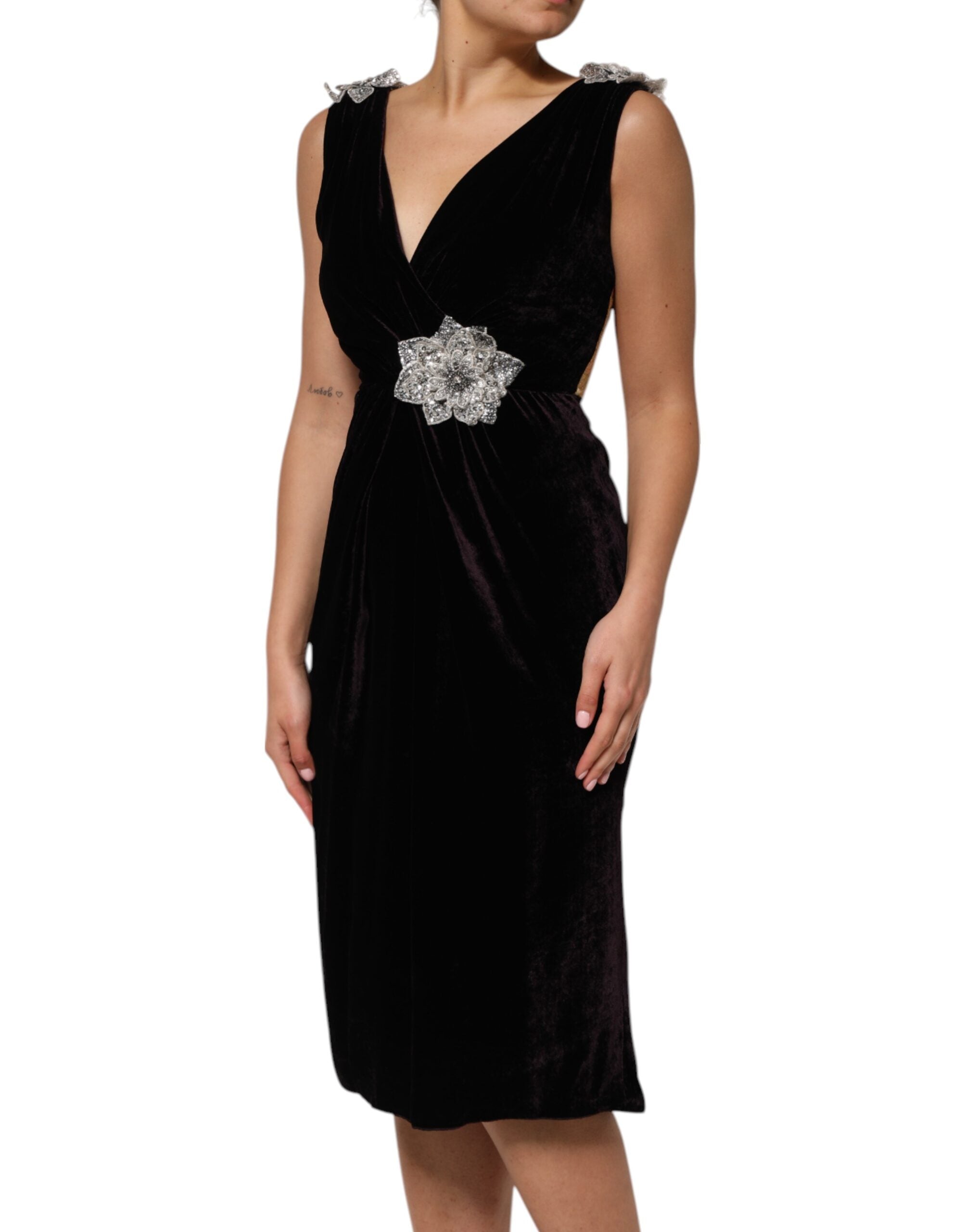Black Velvet Flower Embellishment Aline Dress - ventzia
