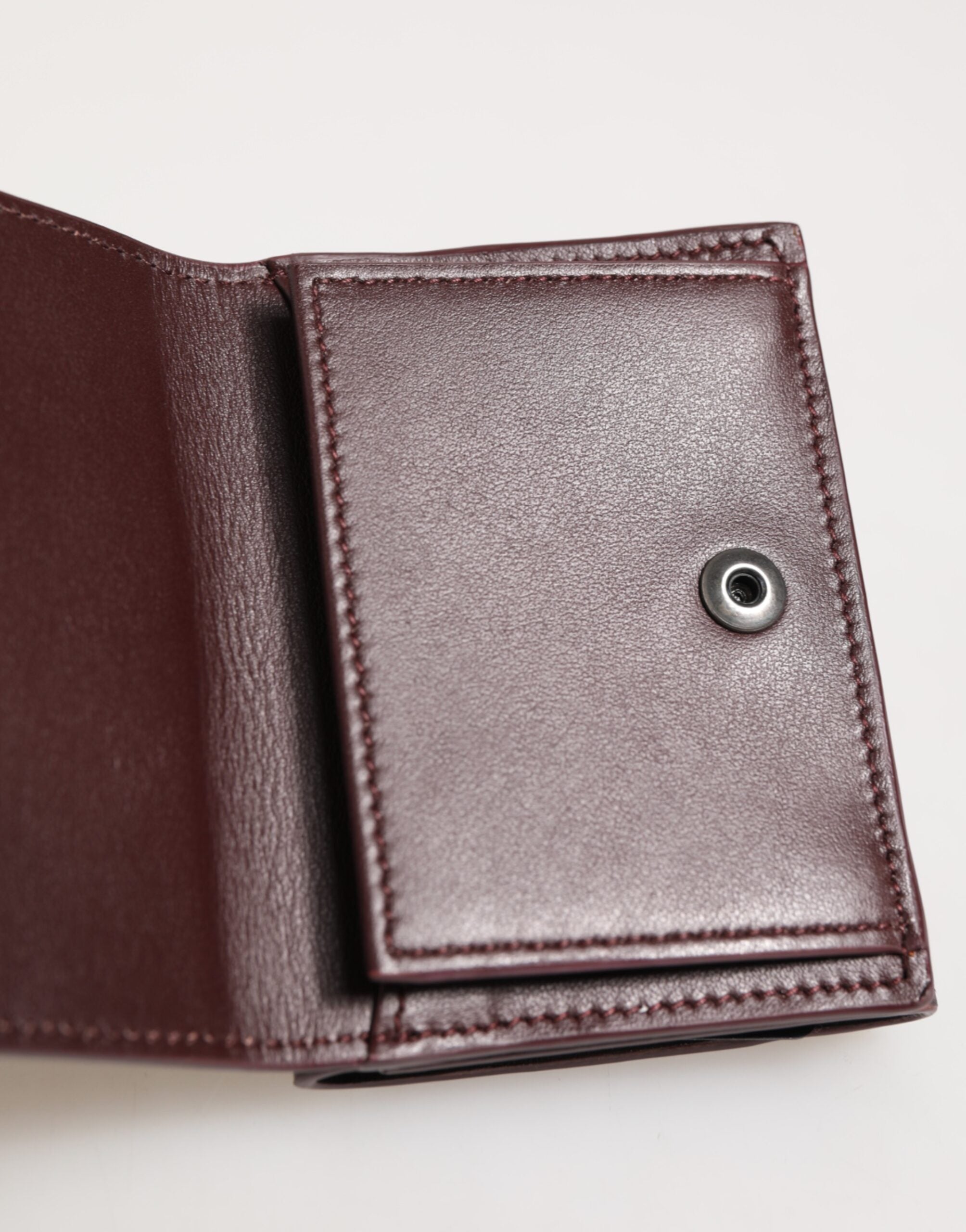 Leather Embossed Logo Trifold Men Card Holder Dark Brown - ventzia
