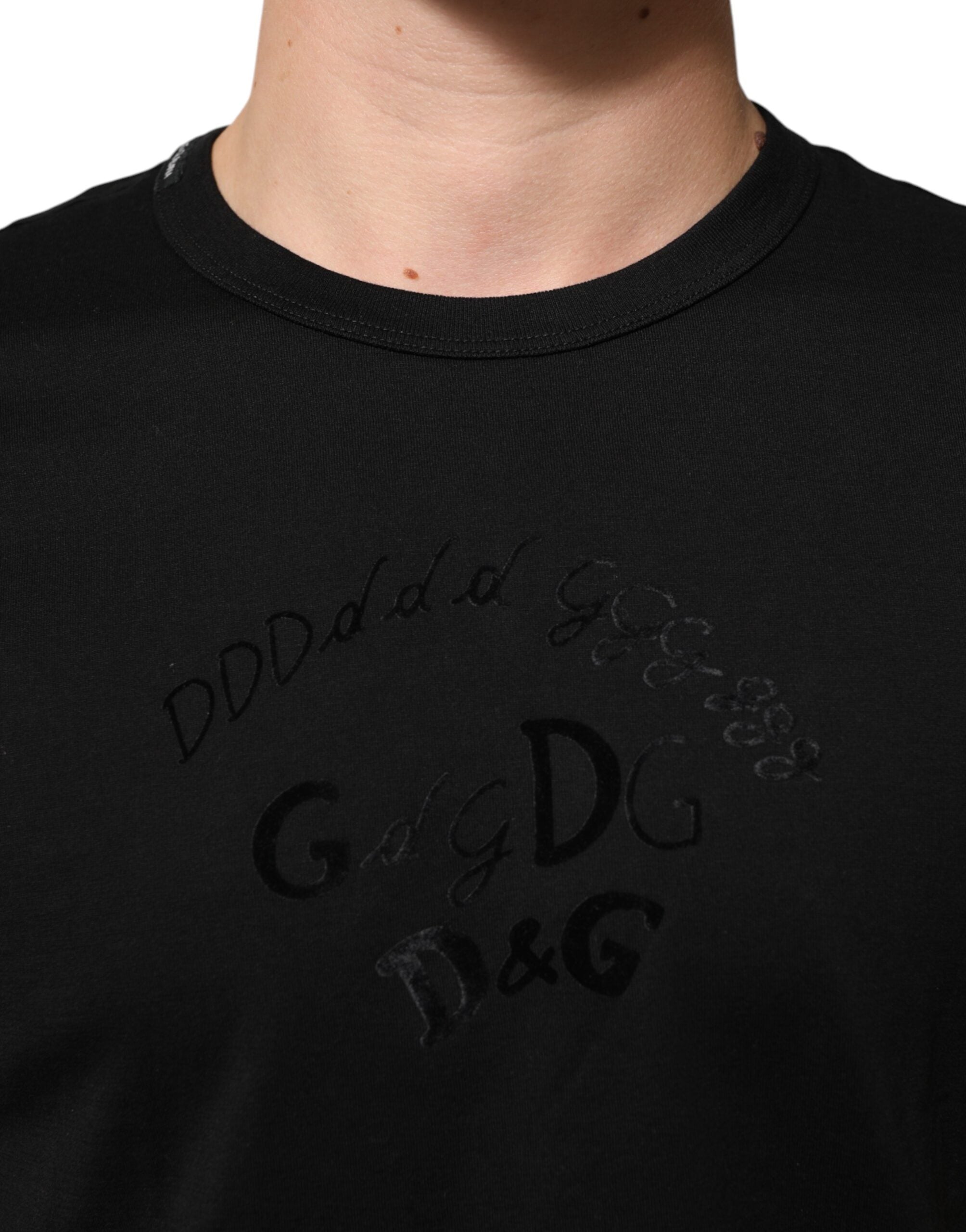 Black Cotton Velvet Logo Print Men T-shirt - ventzia