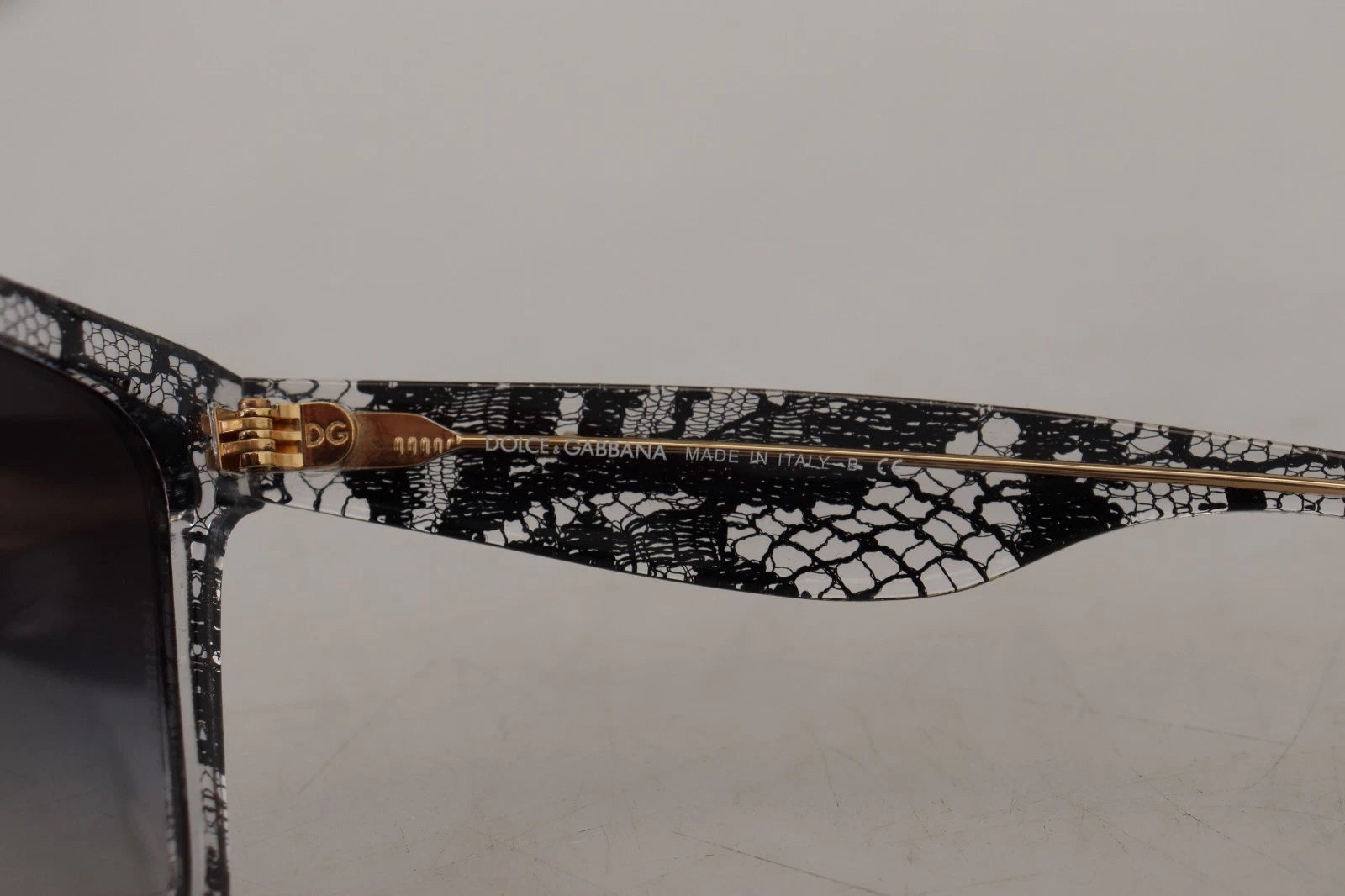 DG4190 Black Lace Acetate Crystal Round Sunglasses - ventzia