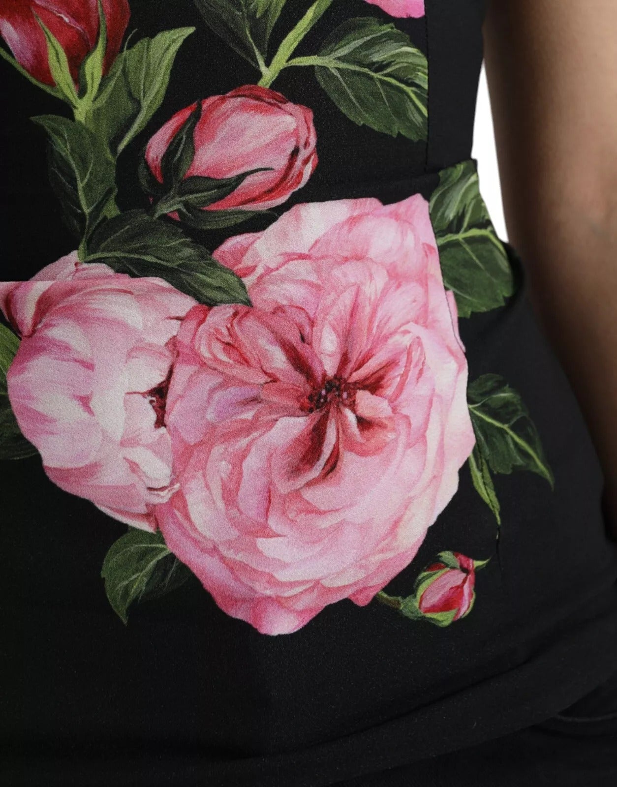 Black Floral Viscose Round Neck Tank Top - ventzia
