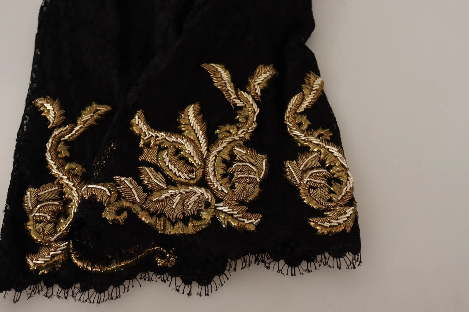 Black Lace Gold Baroque SPECIAL PIECE Shorts - ventzia