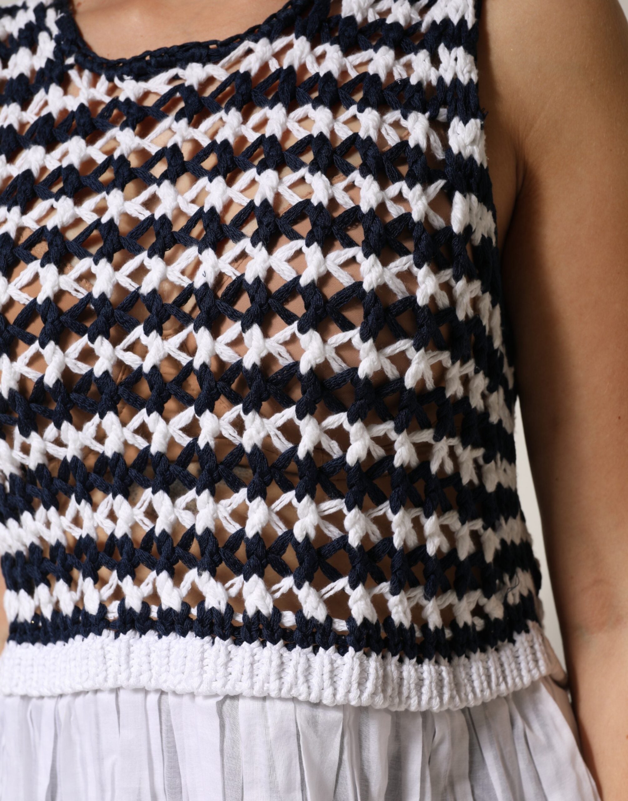 White Black Knitted Round Neck Sleeveless Tank Top