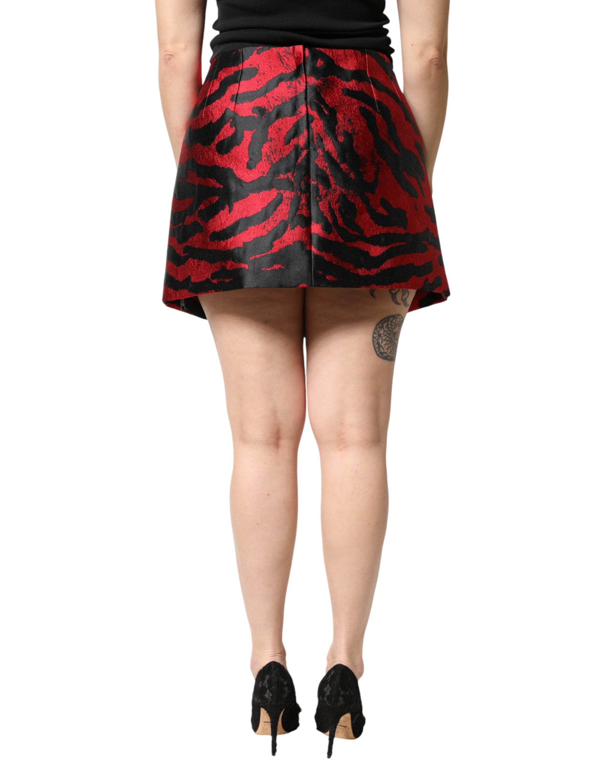 Black Red Jacquard High Waist Mini Skirt - ventzia